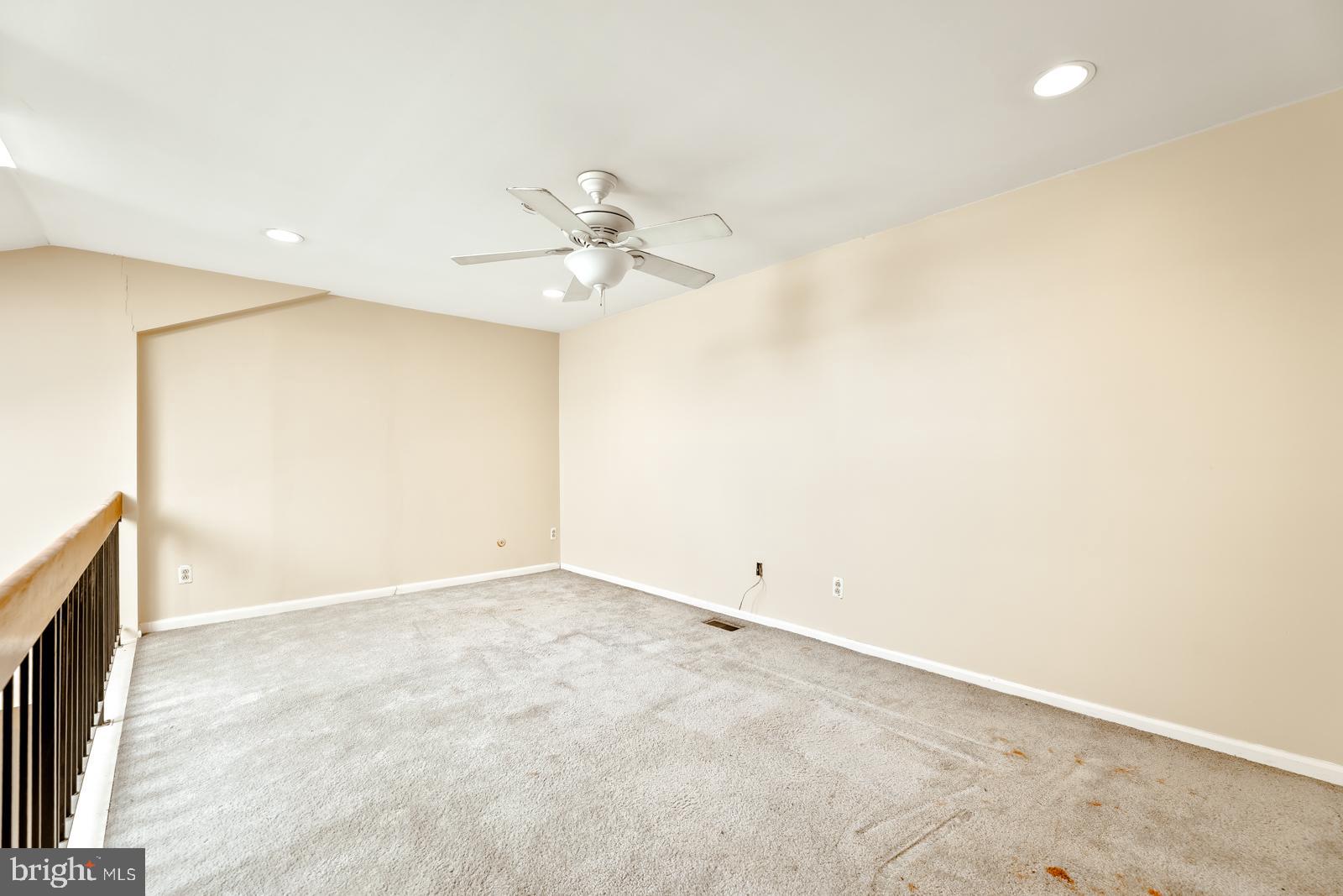 VALLEY GLEN - Residential