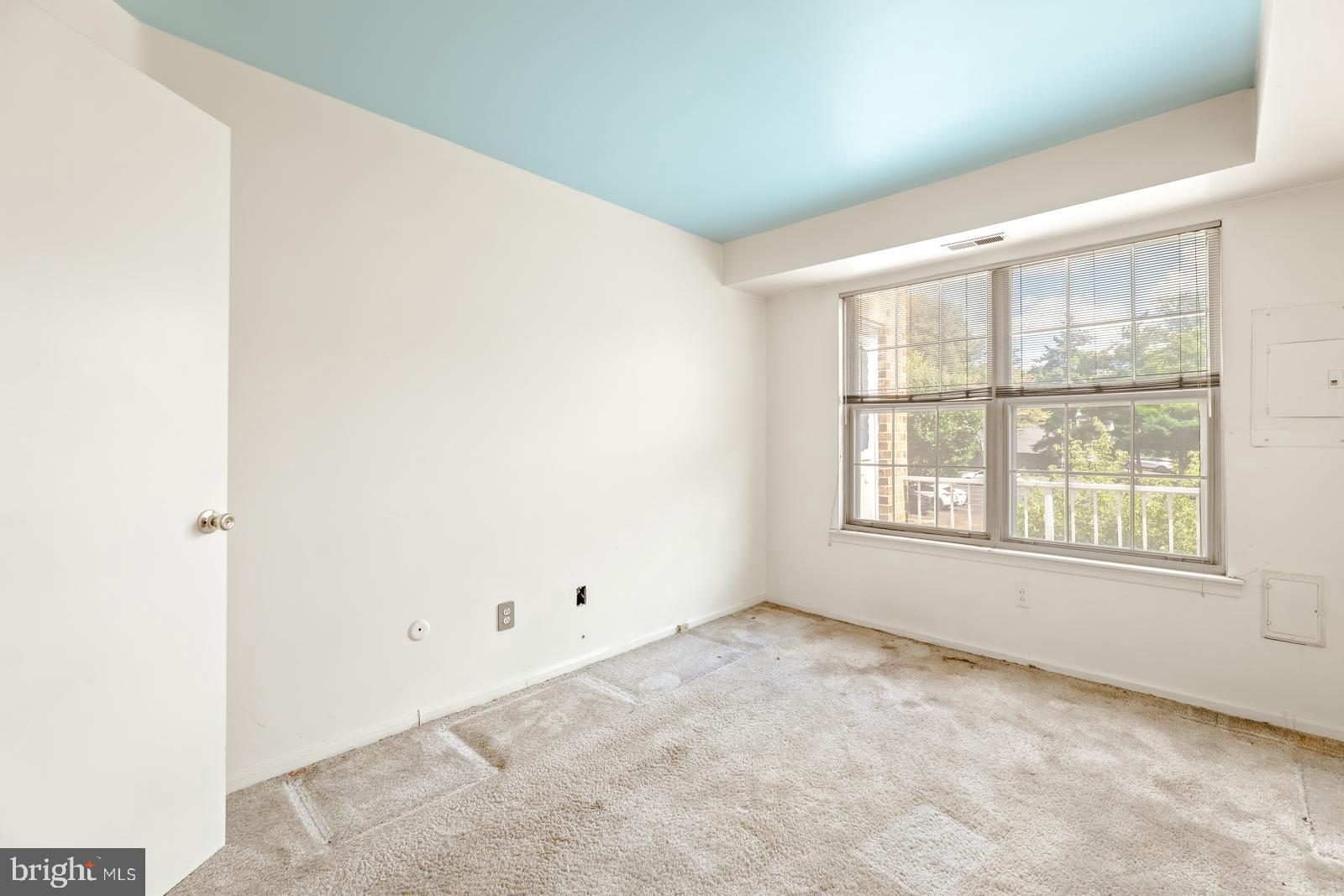 VALLEY GLEN - Residential