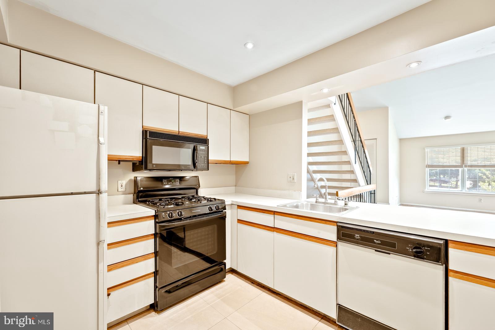 VALLEY GLEN - Residential