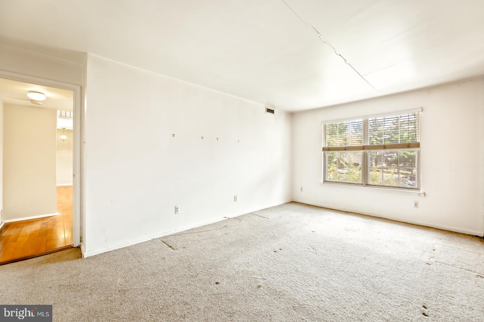 VALLEY GLEN - Residential