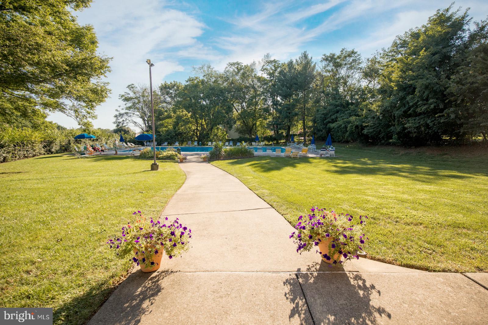 VALLEY GLEN - Residential