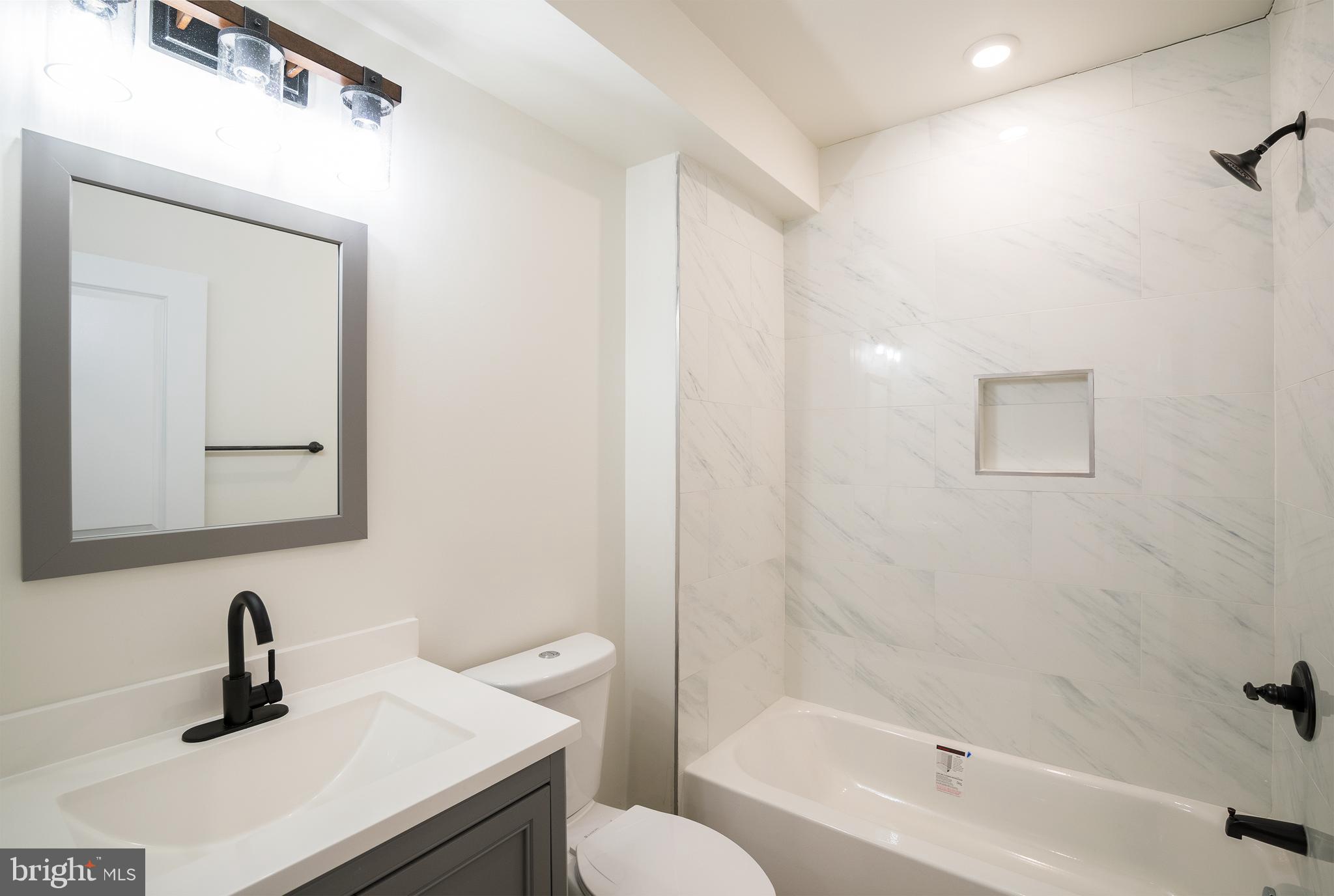 OLDE KENSINGTON - Residential Lease