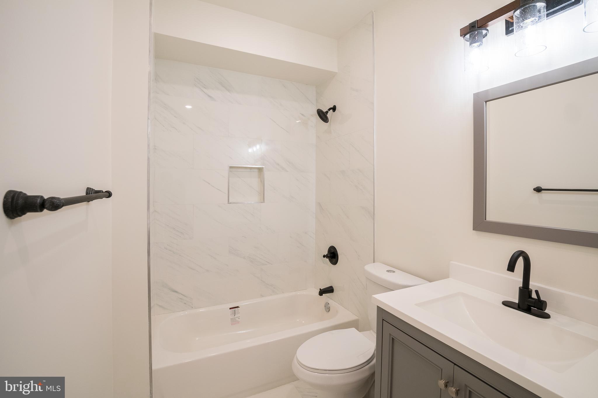 OLDE KENSINGTON - Residential Lease