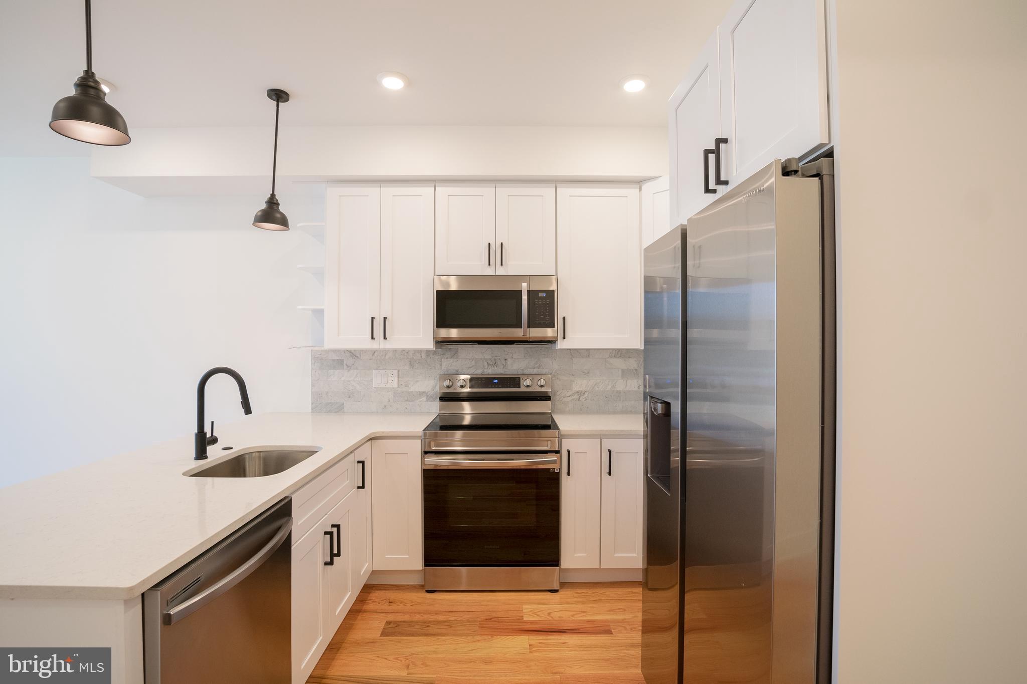 OLDE KENSINGTON - Residential Lease