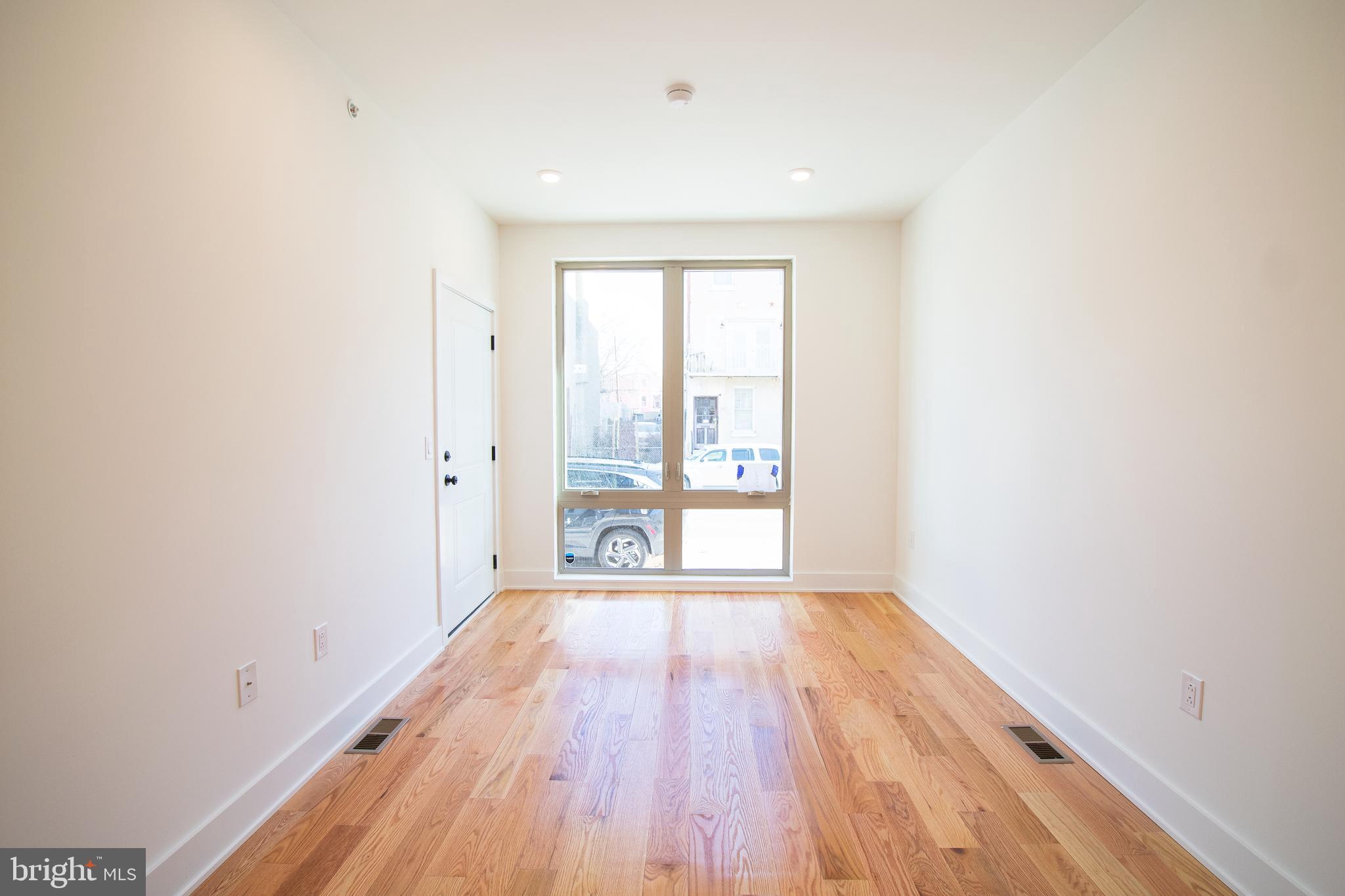 OLDE KENSINGTON - Residential Lease