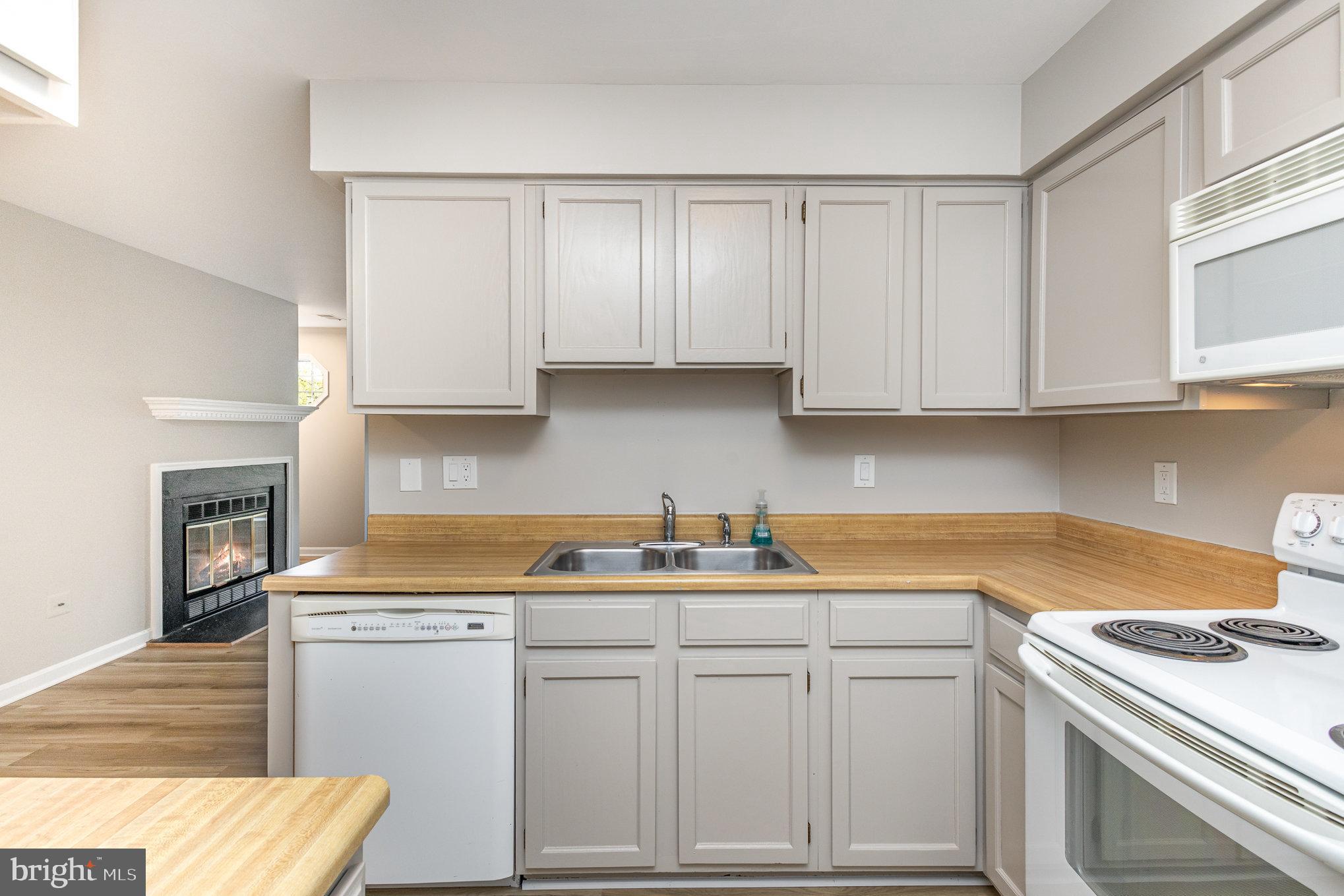 ESSEX HOUSE - Residential