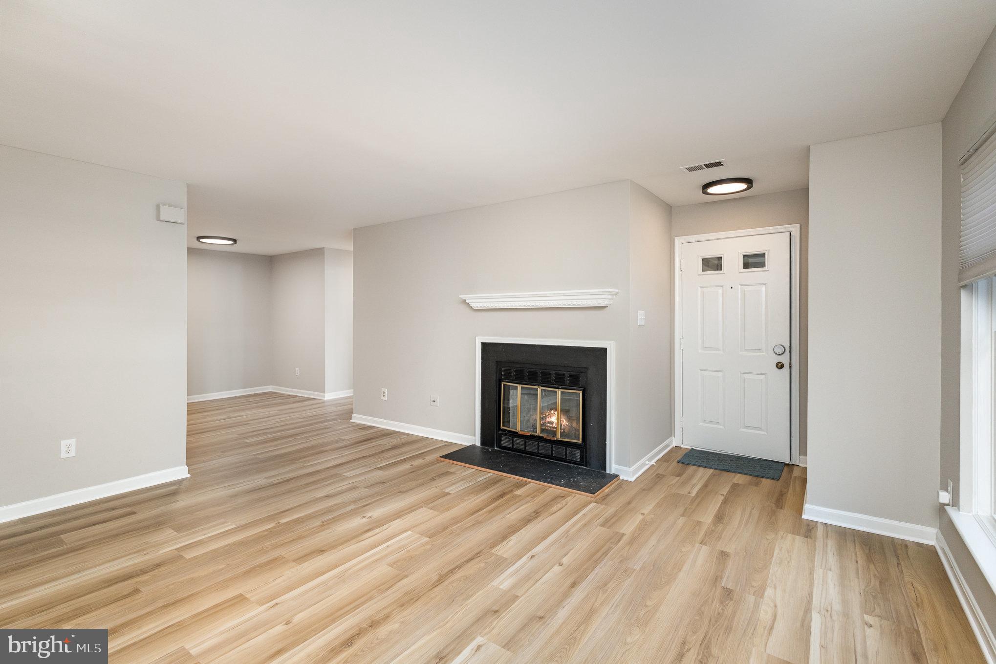 ESSEX HOUSE - Residential