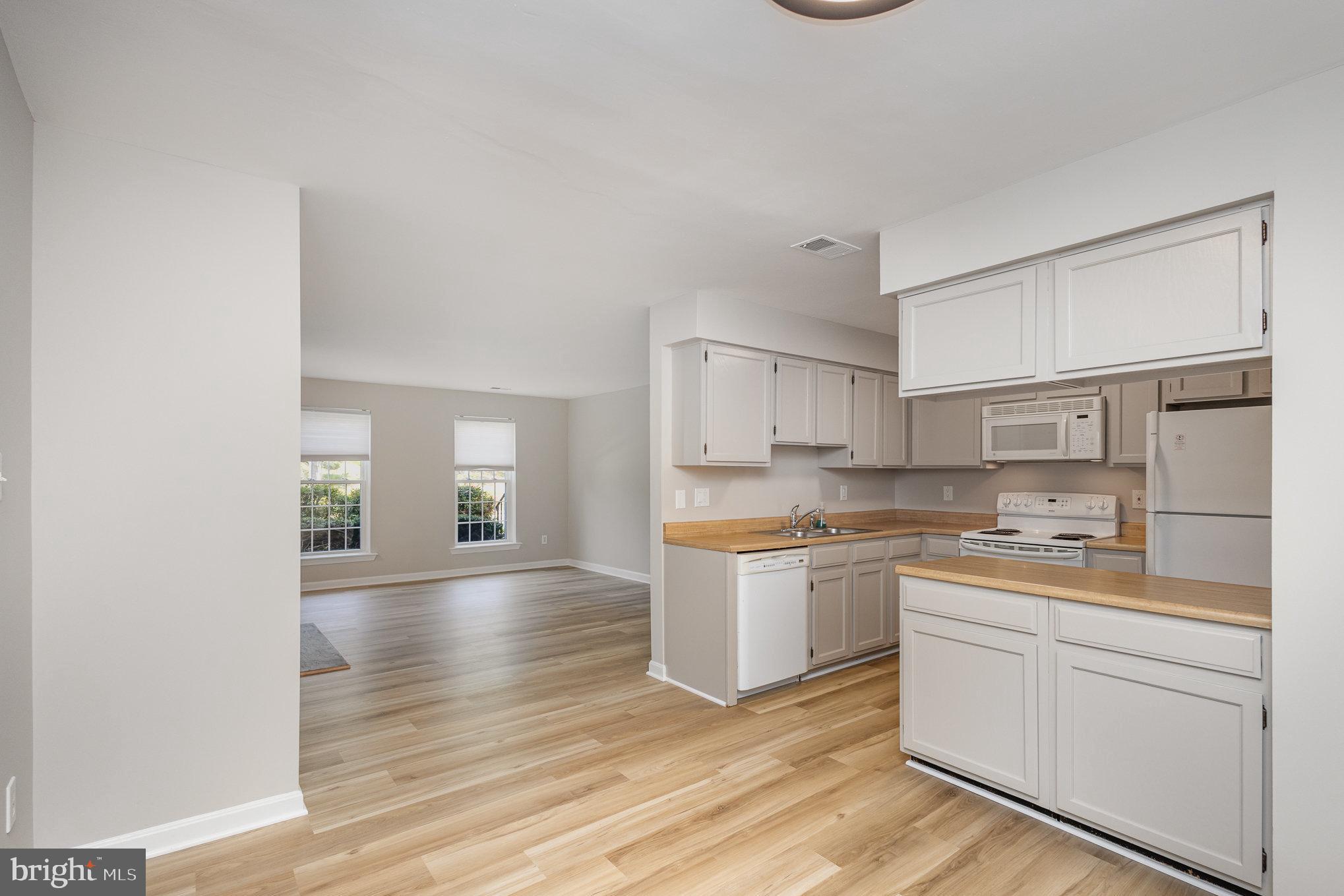 ESSEX HOUSE - Residential