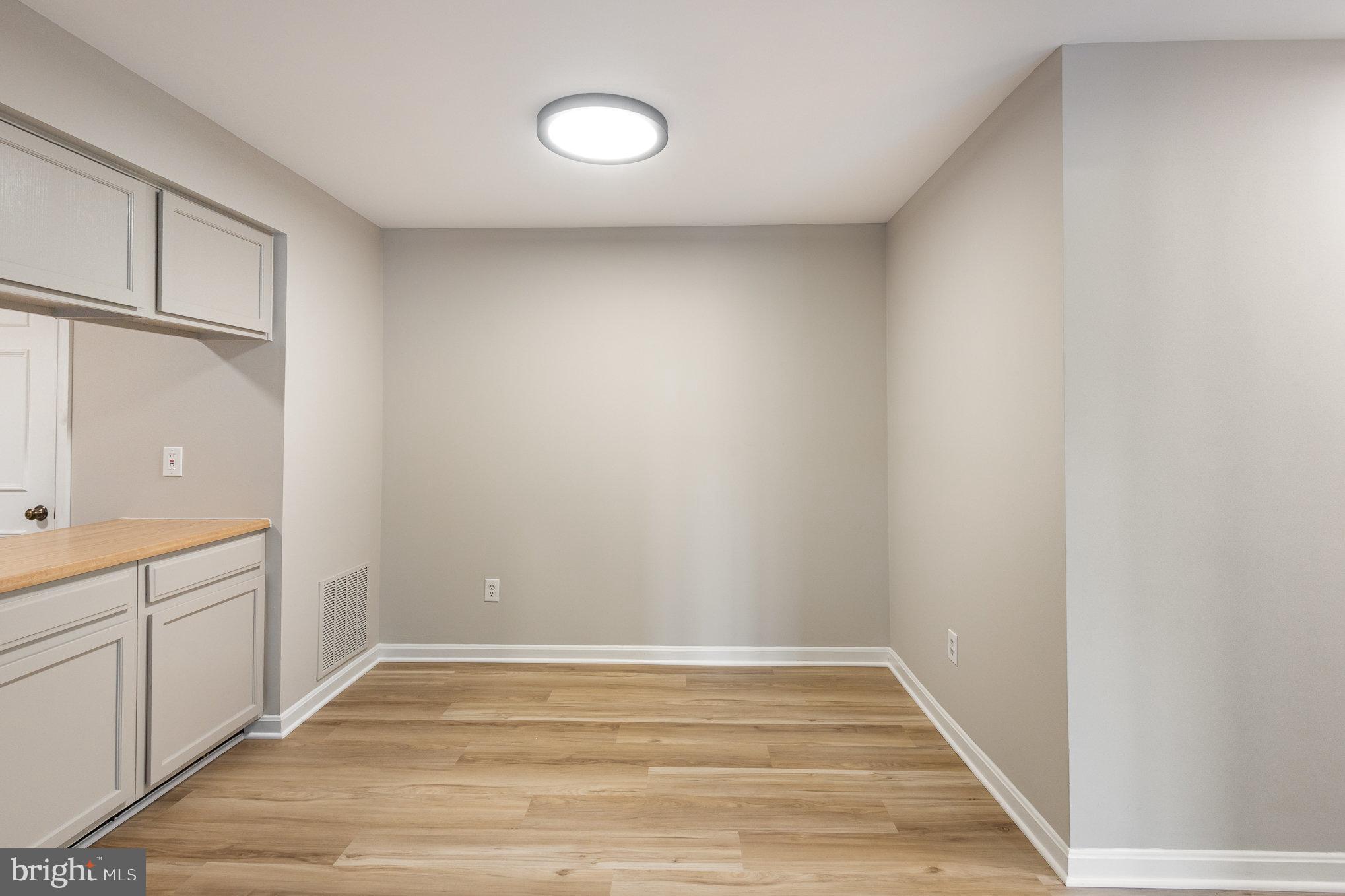 ESSEX HOUSE - Residential