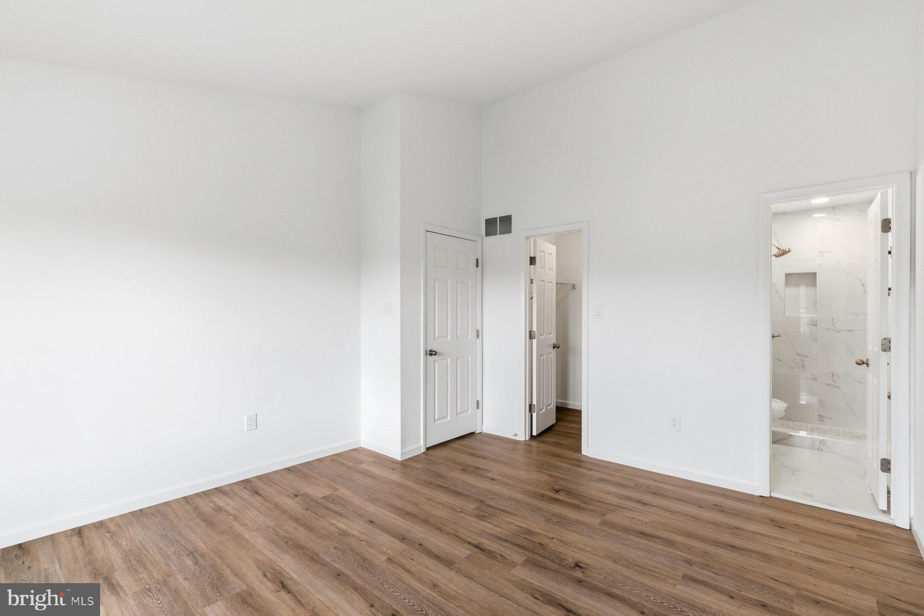 WOODLAND VILLAGE - Residential