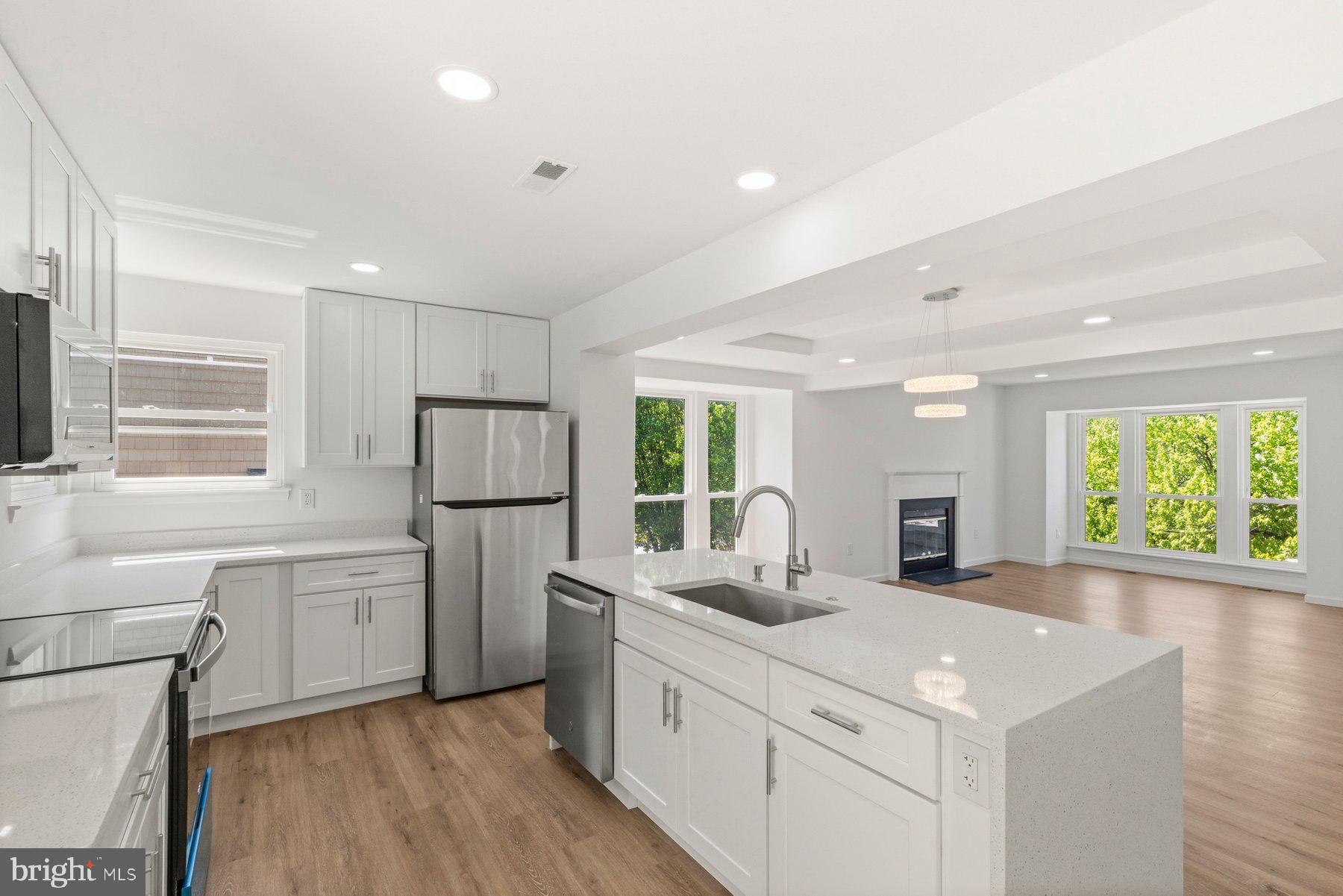 WOODLAND VILLAGE - Residential