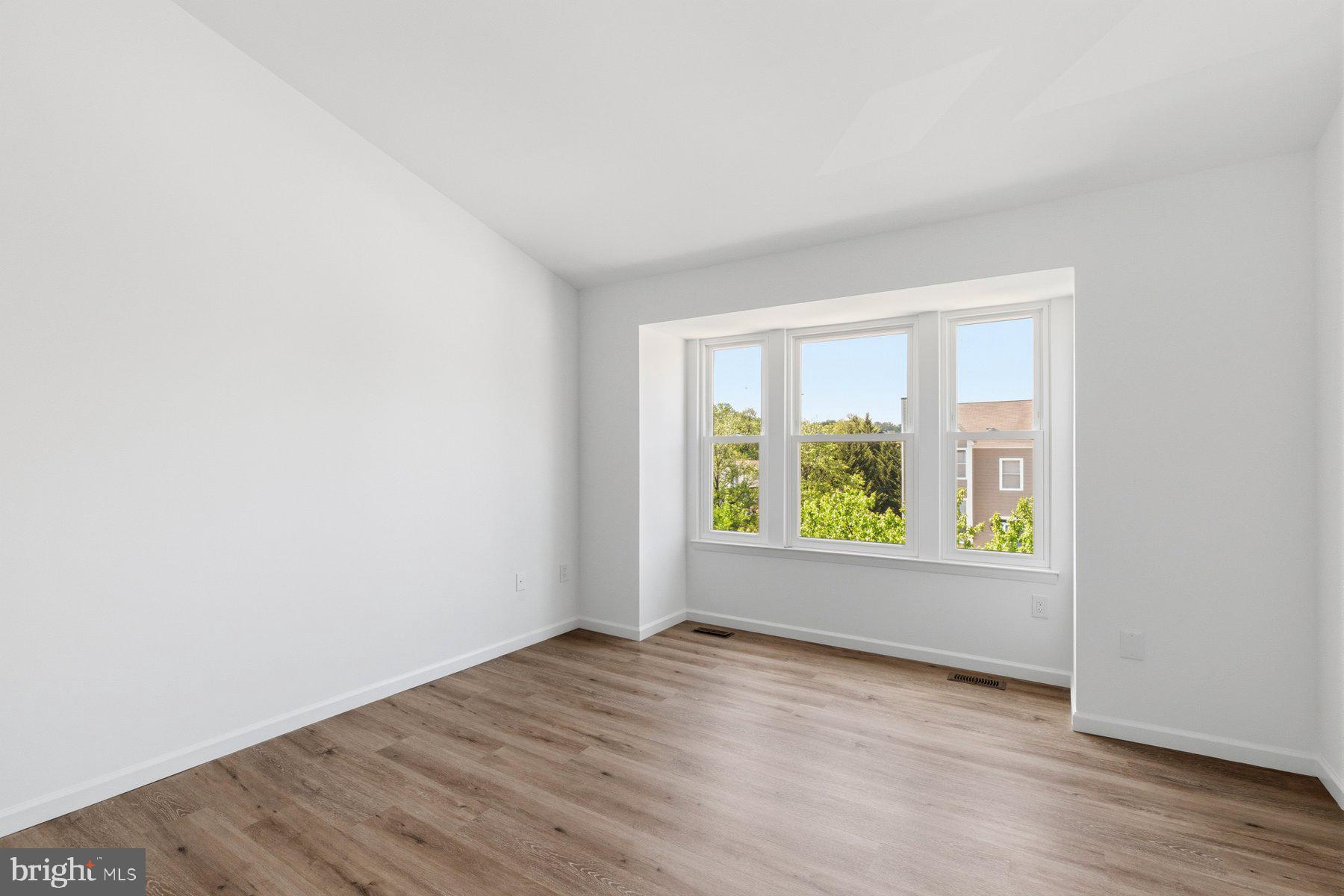 WOODLAND VILLAGE - Residential