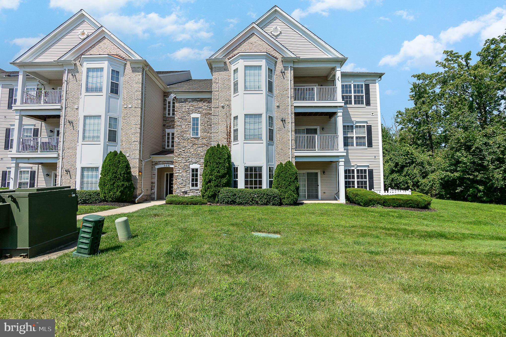 Welcome to one of the best condos in Irwins Choice! This 2 bedroom 2 full baths and a extra room with a window can be a great office. Also this condo has a great view of the forest and stream. This condo features brand new never used stainless steel appliances, brand new lights, carpet, and freshly painted. Hardwood floors throughout the main areas that are only a few years old. The elevator makes it easy to get to the second floor unit.