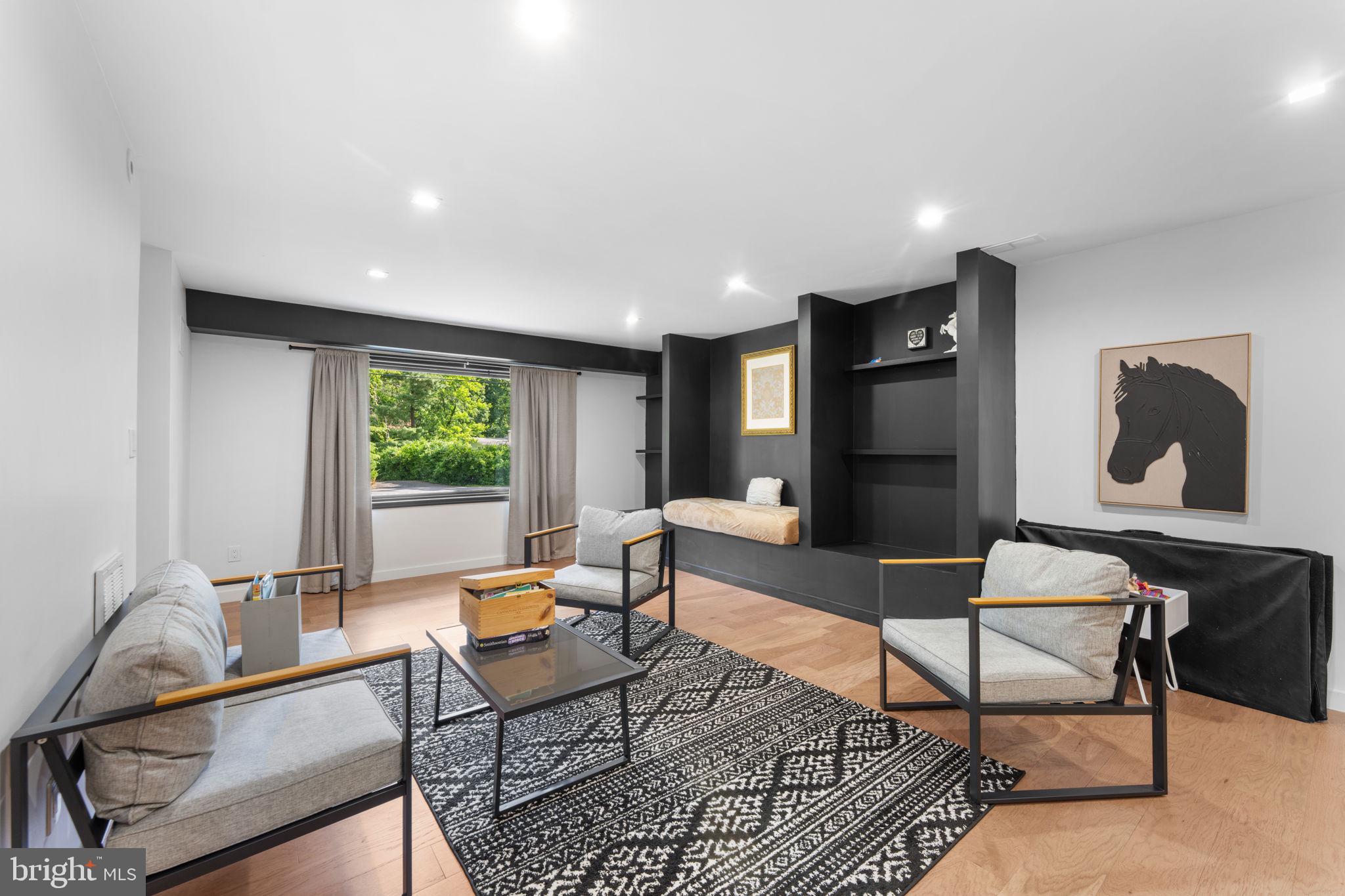 HILLBROOK - Residential Lease