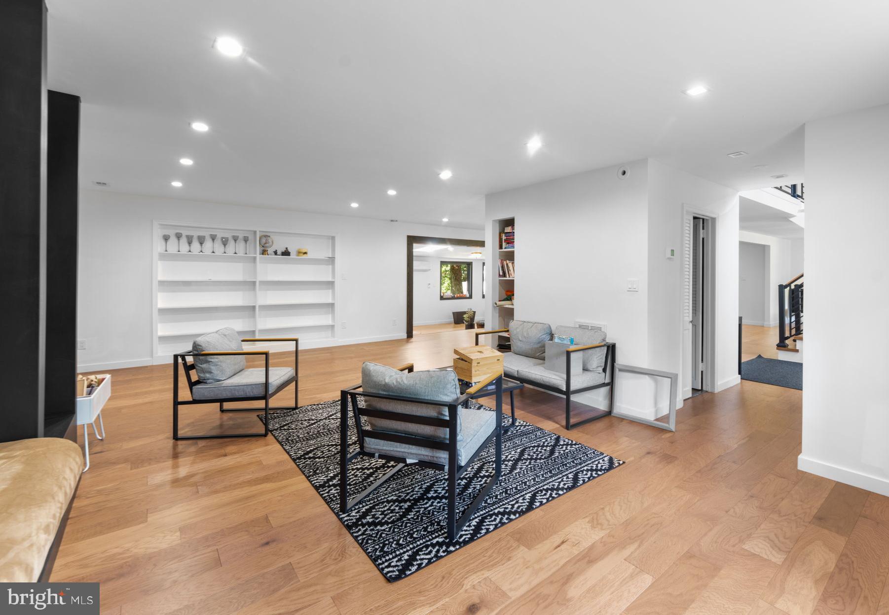 HILLBROOK - Residential Lease