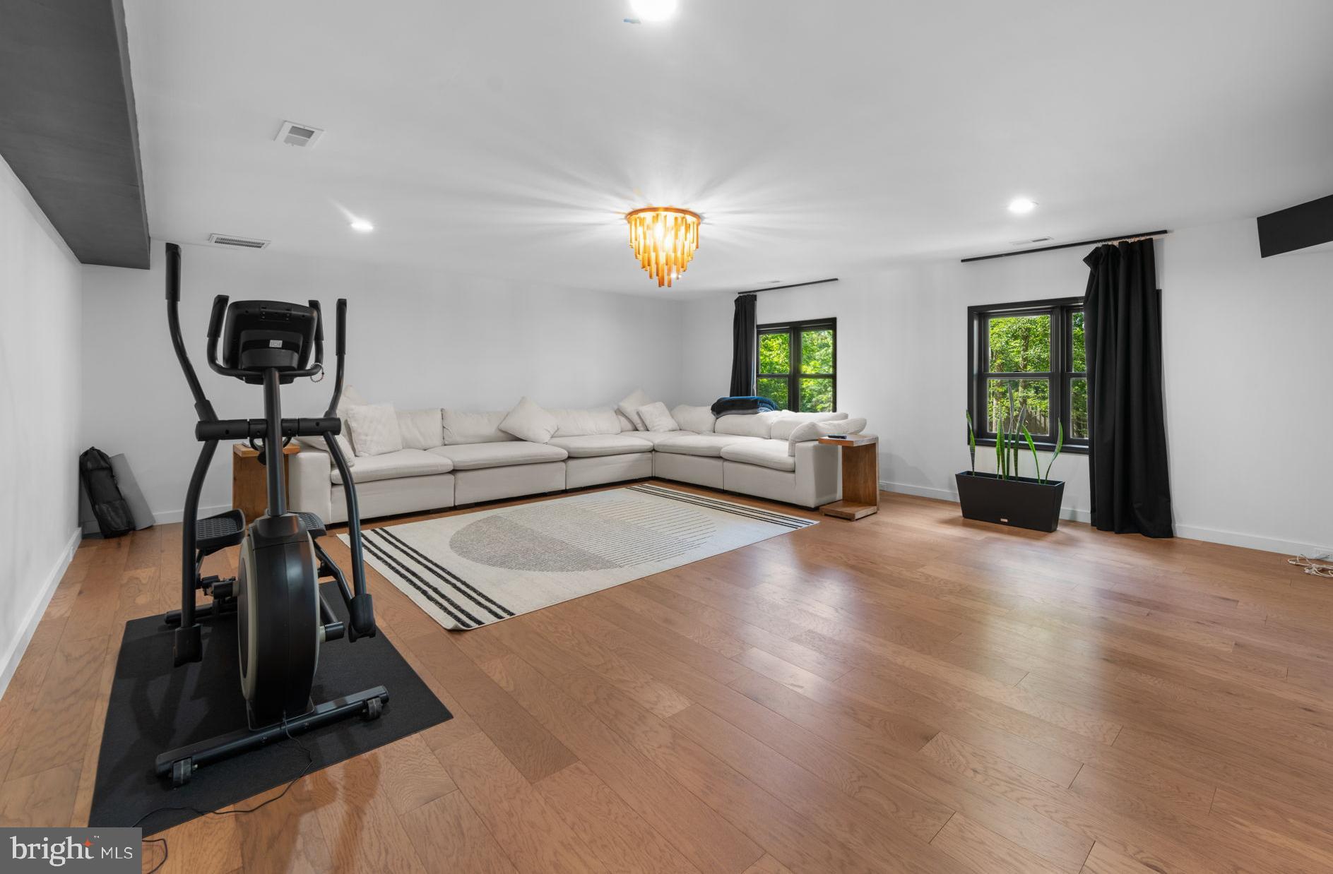 HILLBROOK - Residential Lease