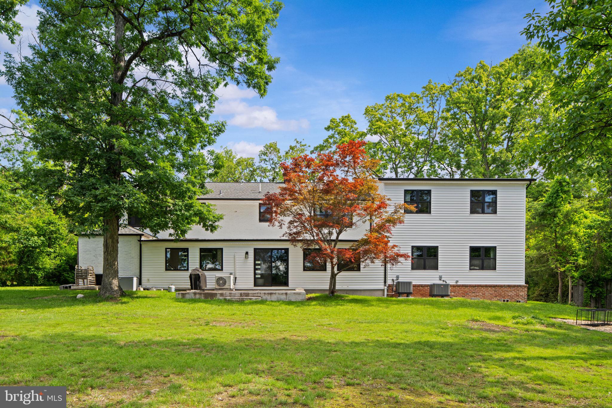 HILLBROOK - Residential Lease