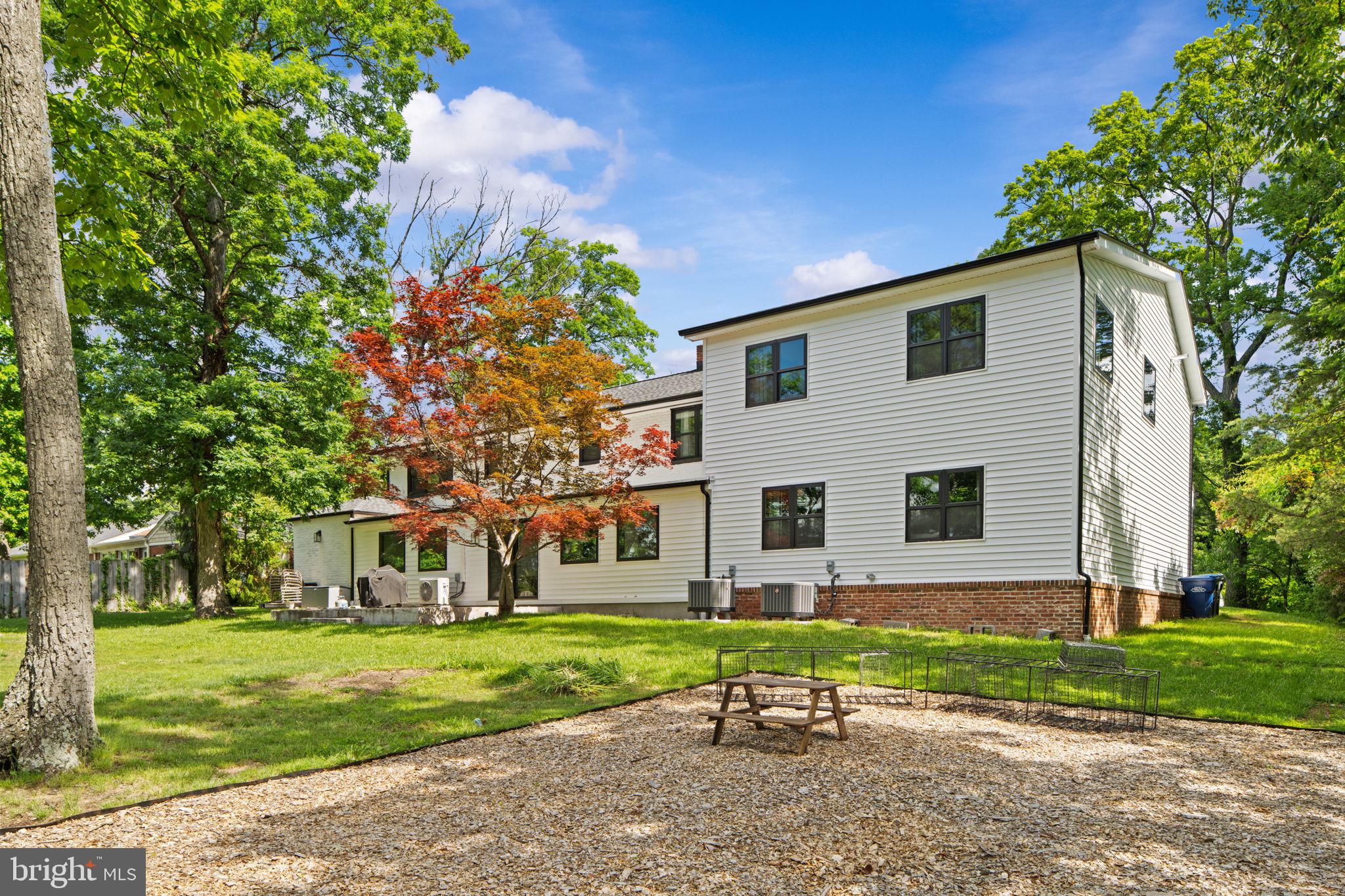 HILLBROOK - Residential Lease