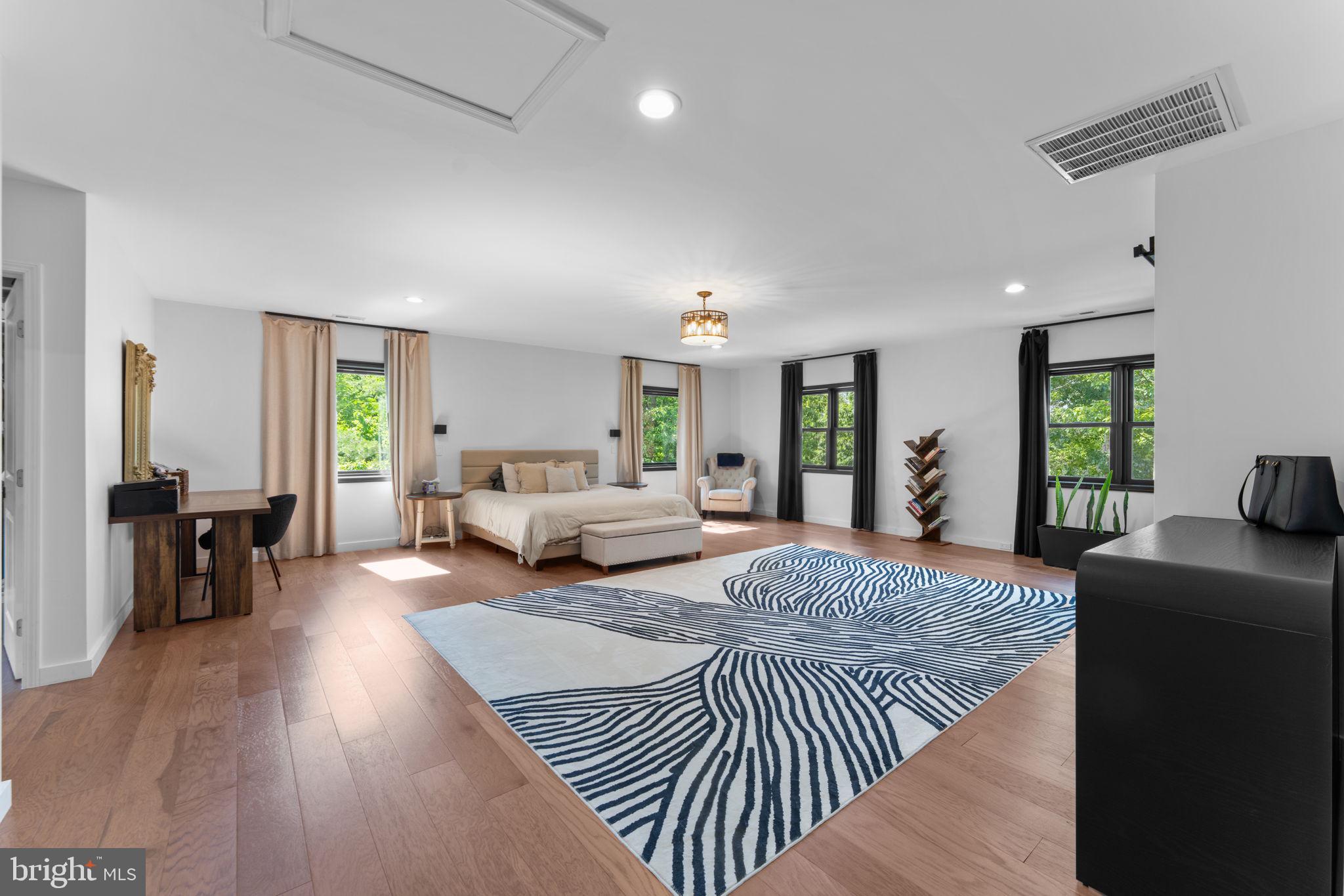 HILLBROOK - Residential Lease