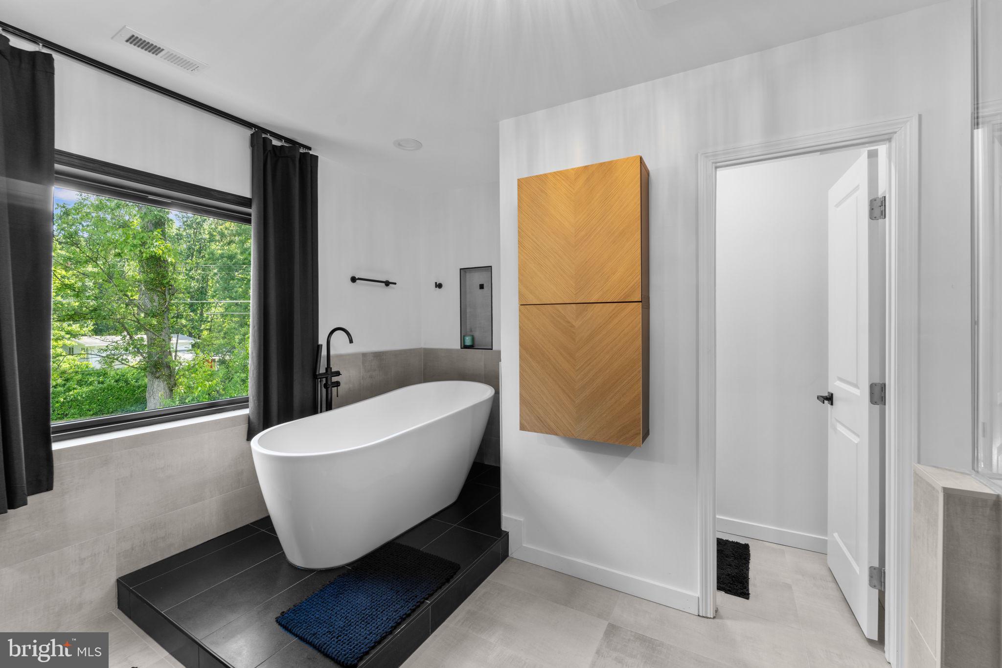 HILLBROOK - Residential Lease