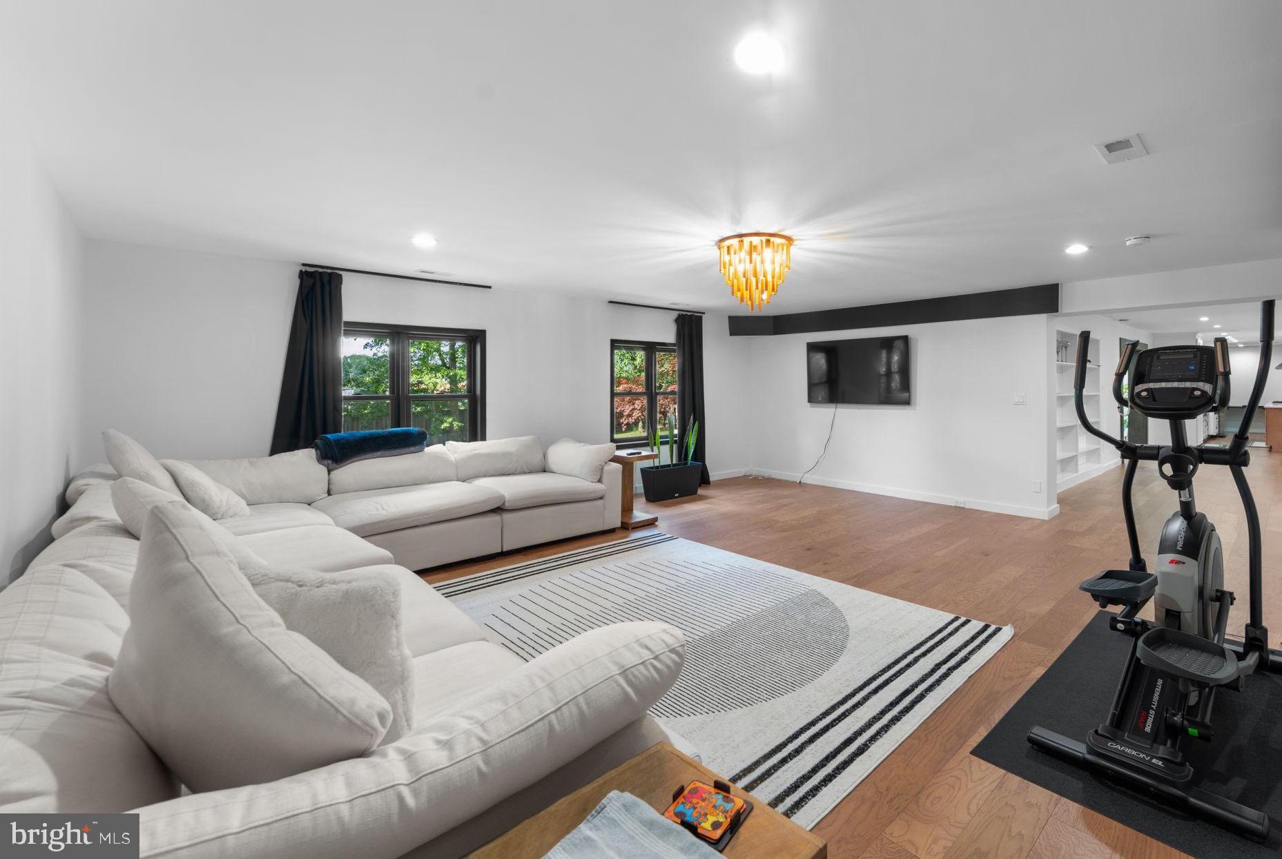 HILLBROOK - Residential Lease