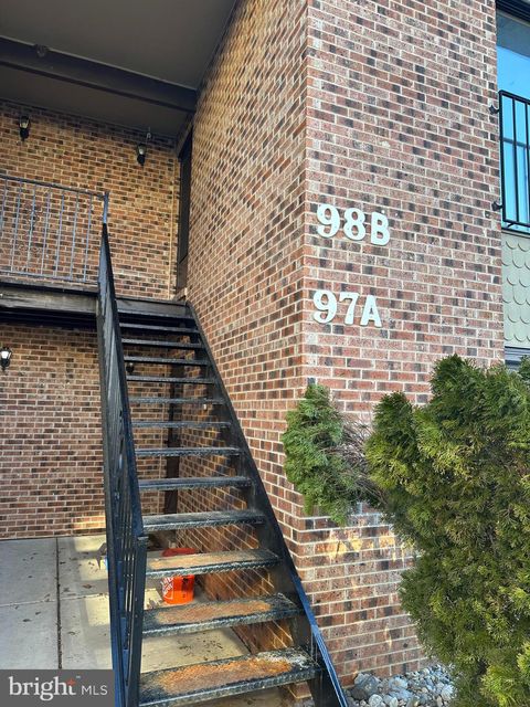 Condo For Sale - 98 Red Cedar Court<br/> MOUNT LAUREL, NJ 08054