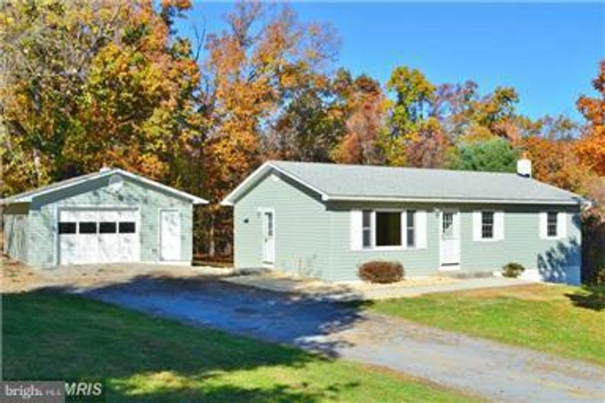 Great Ranch home on 1/2 acres.  Remodeled, new siding, windows, carpet , vinyl, new bath, Large finished family room.  detached garage.  To Much to list.  Come take a look !!!!!!