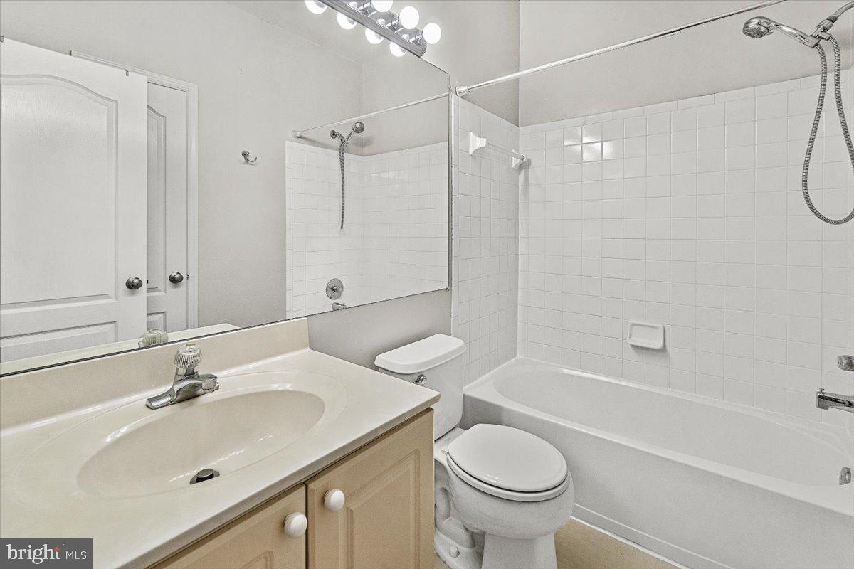 TUSCARORA KNOLLS - Residential