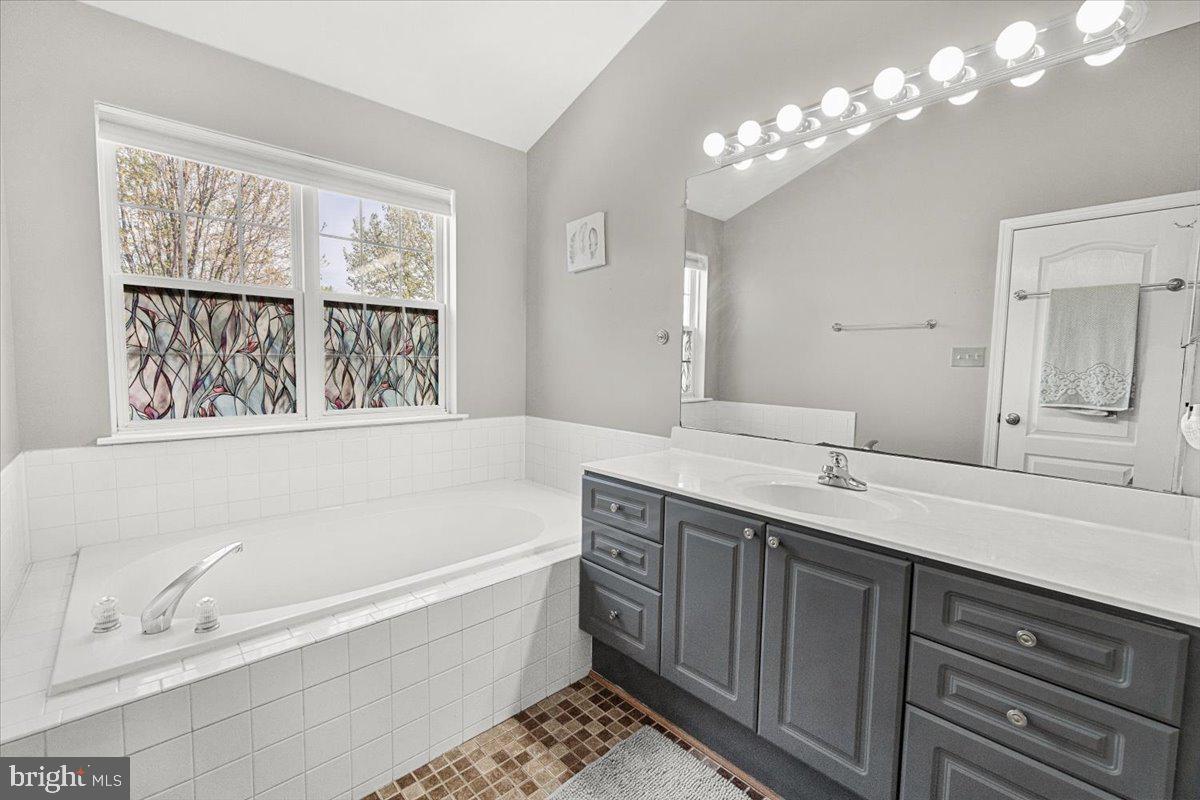 TUSCARORA KNOLLS - Residential