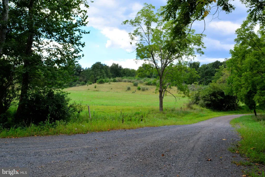 1 Kump Road, Yellow Spring, WV 26865