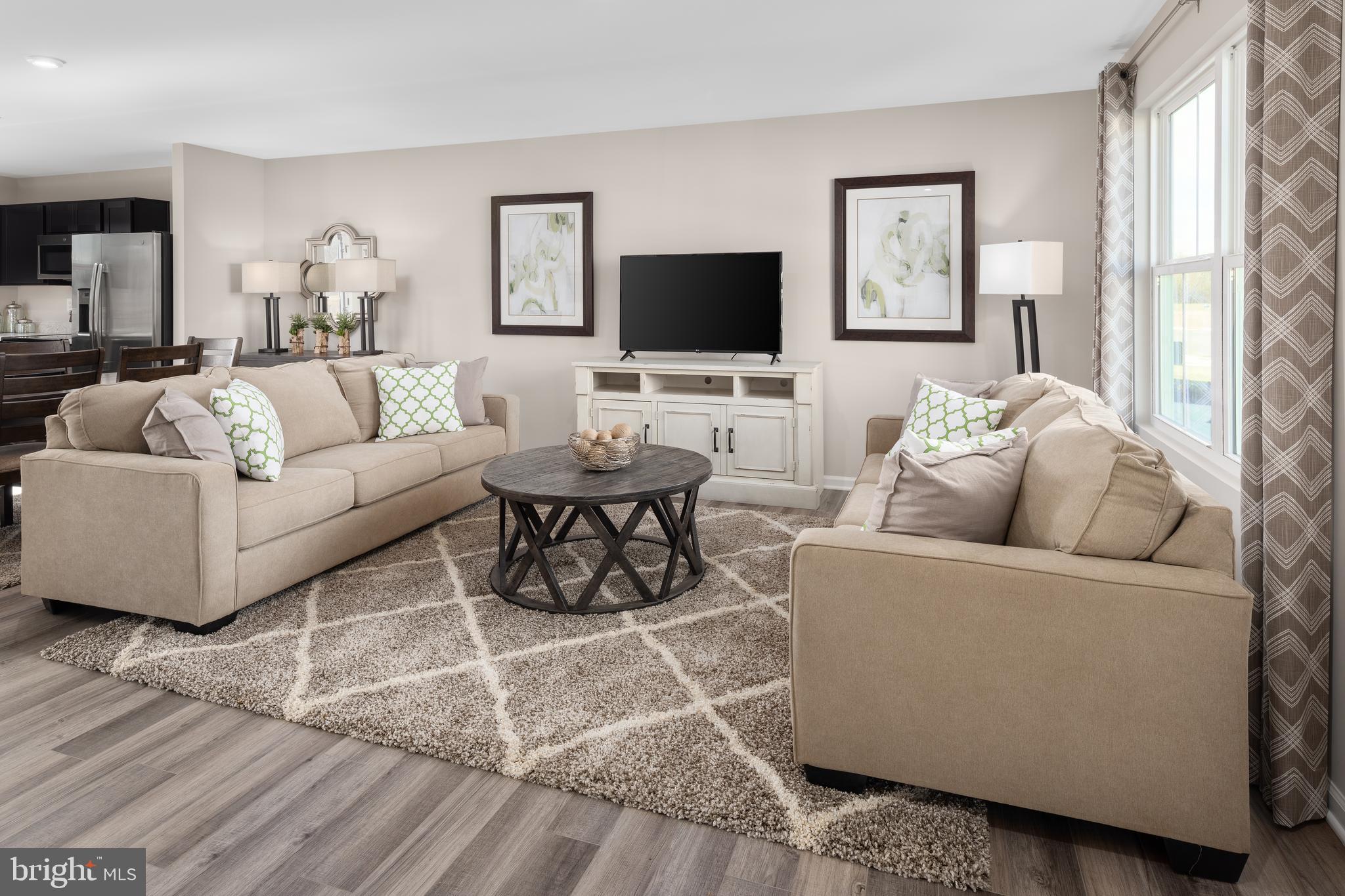 CARDINAL POINTE - Residential