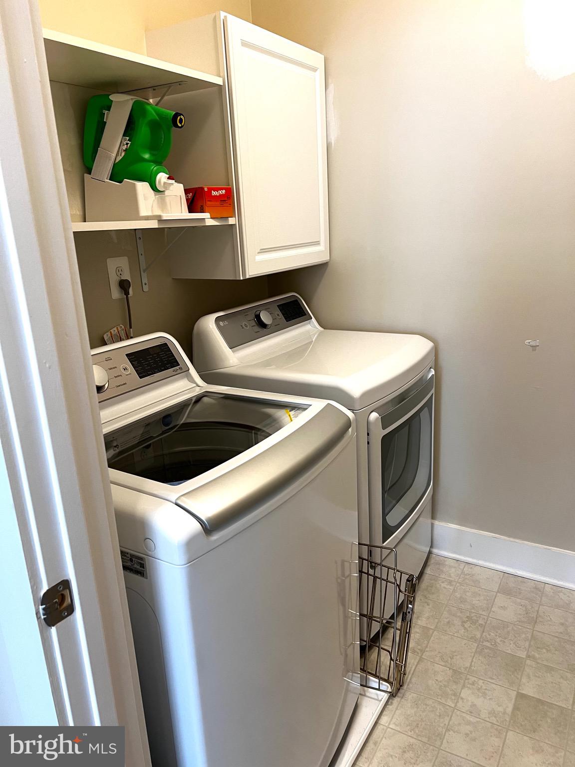 SNADER'S SUMMIT - Residential Lease