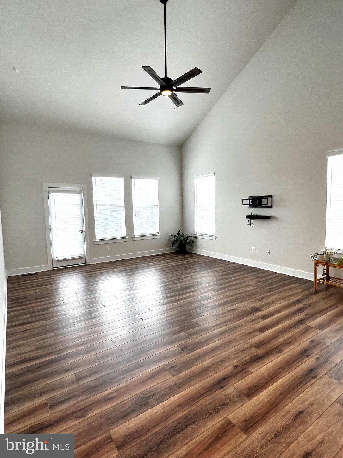 SNADER'S SUMMIT - Residential Lease