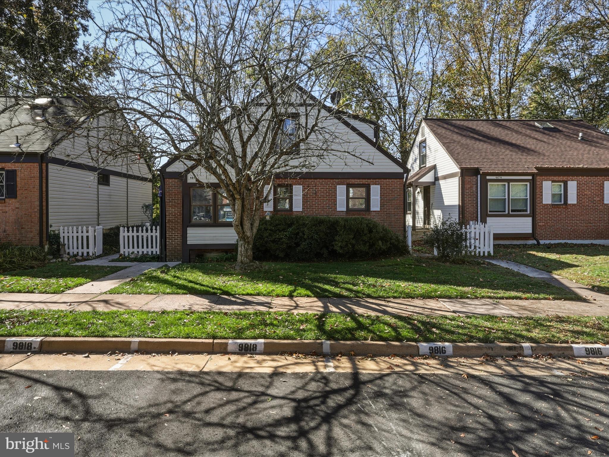 9816 PEBBLE WEIGH COURT