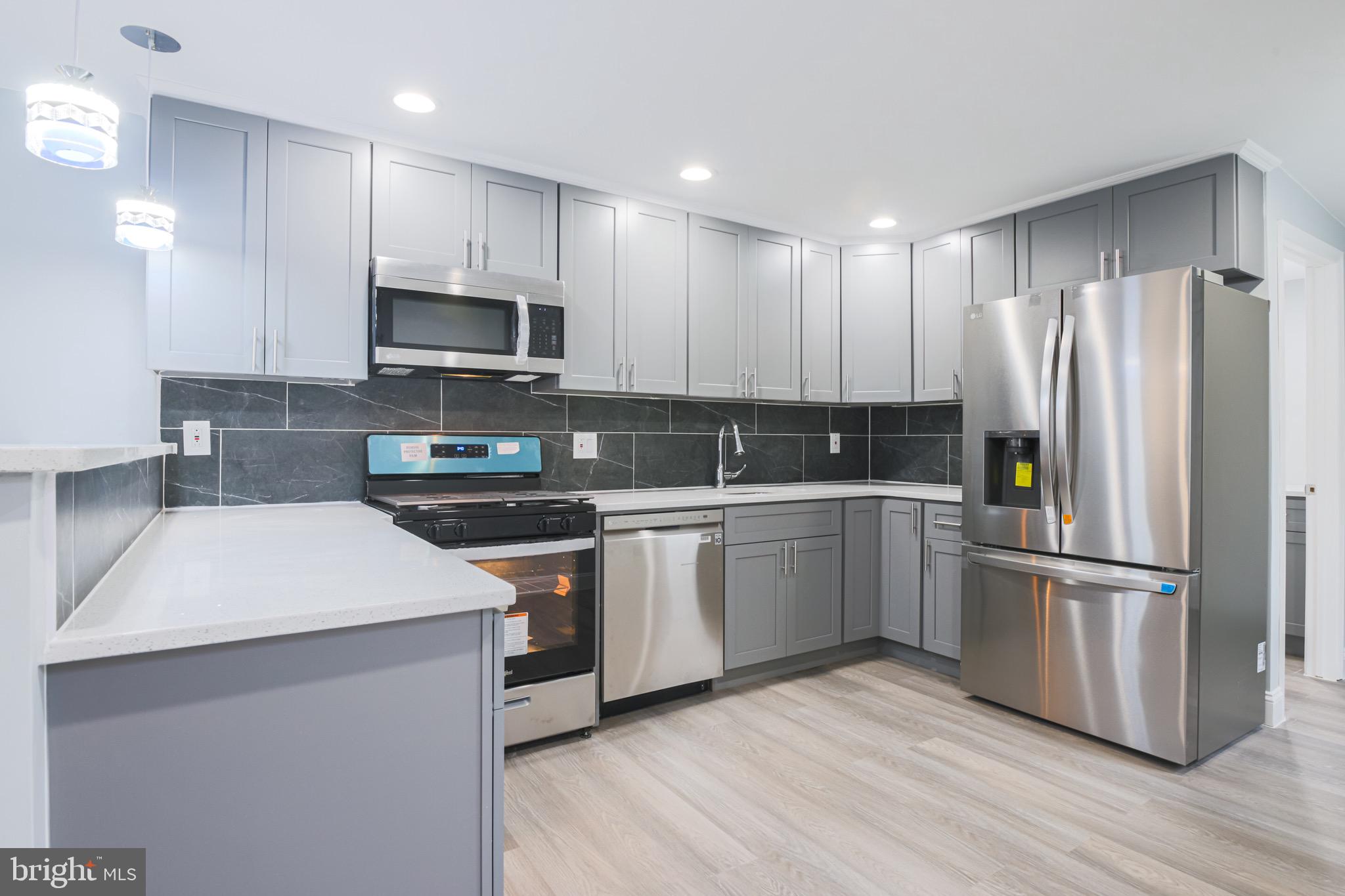 FRANKFORD - Residential