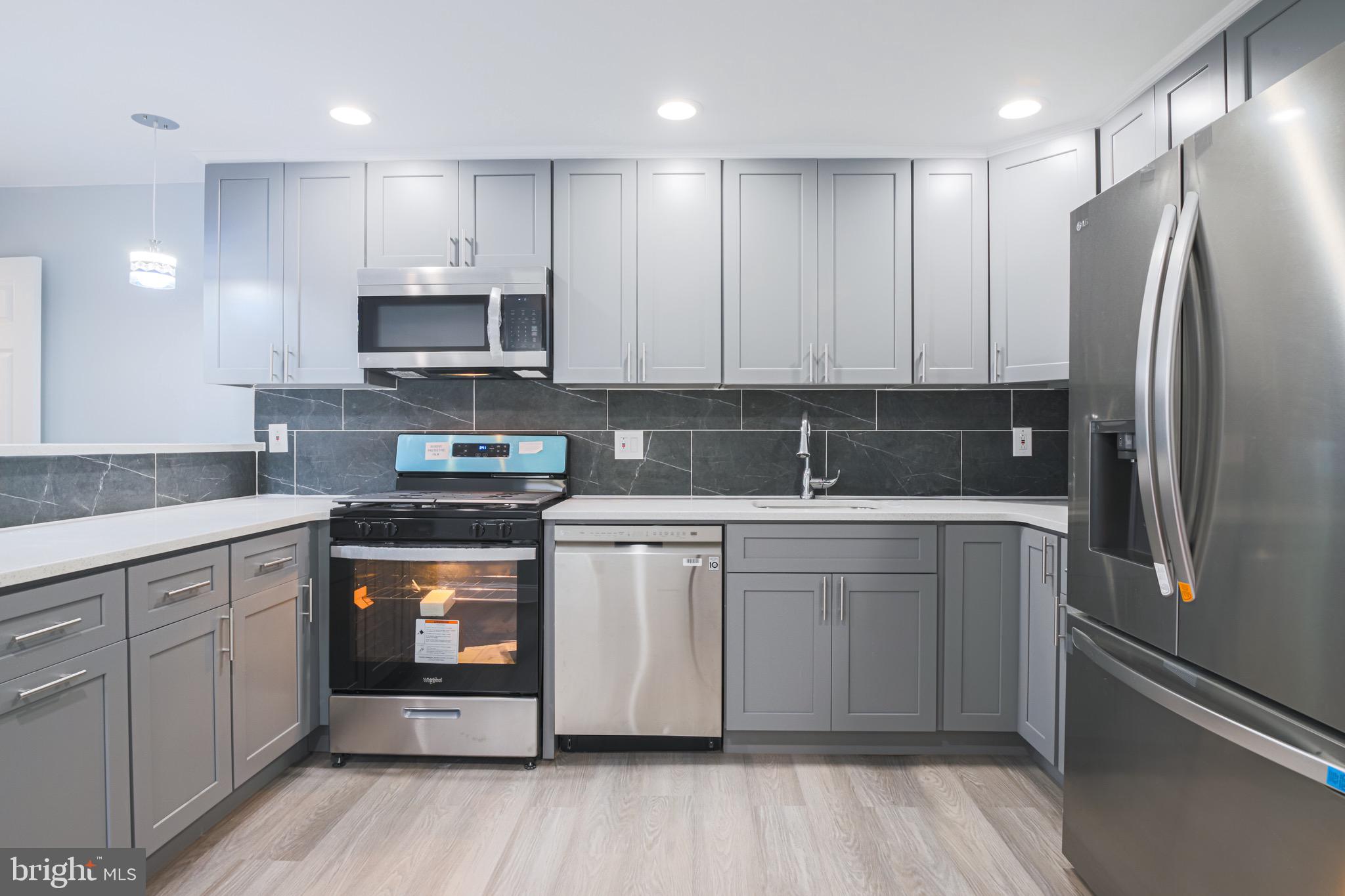 FRANKFORD - Residential