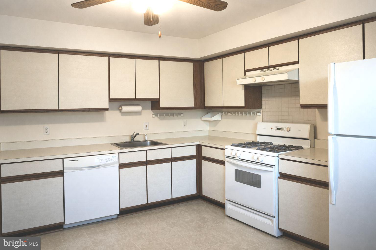 886 NEW MARK ESPLANADE