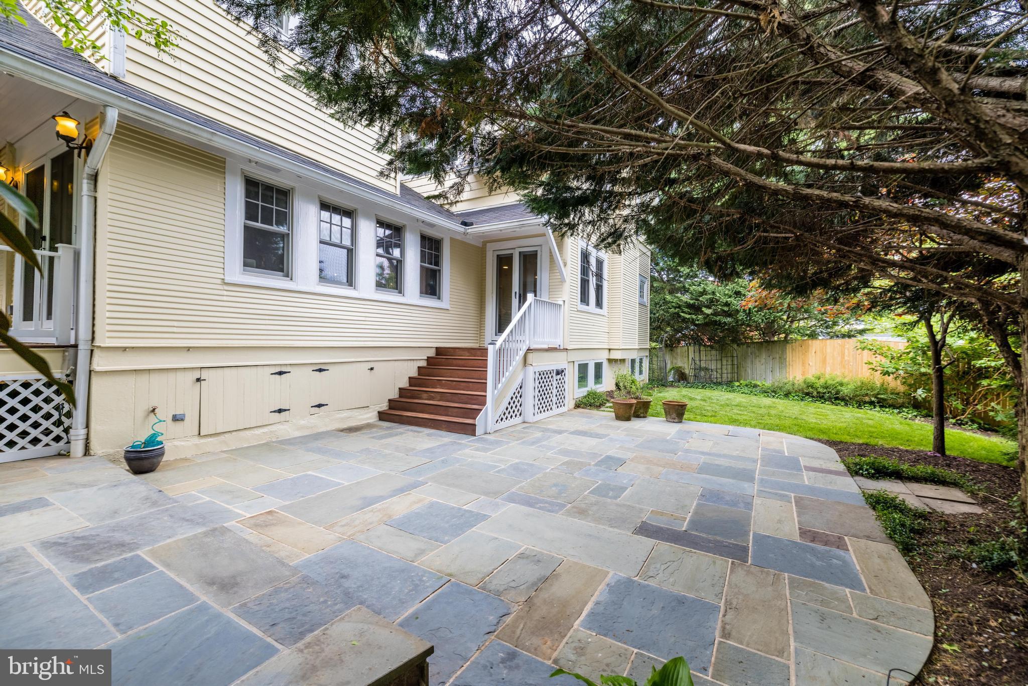 NORTH ARLINGTON - Residential