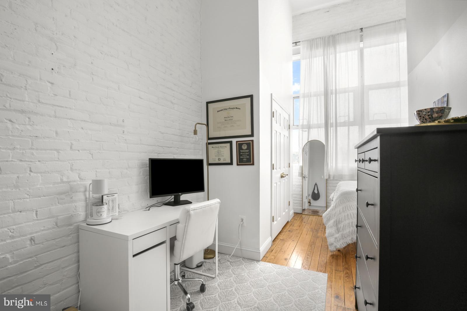 OLD CITY - Residential Lease