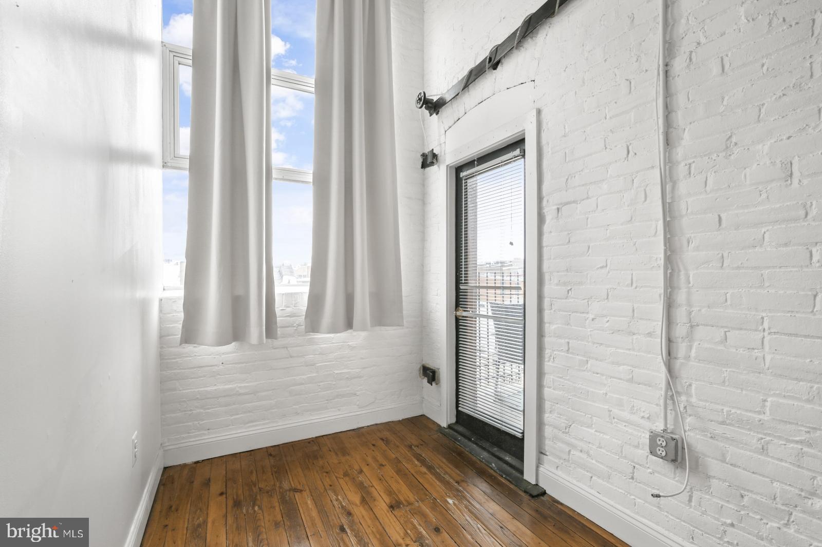 OLD CITY - Residential Lease