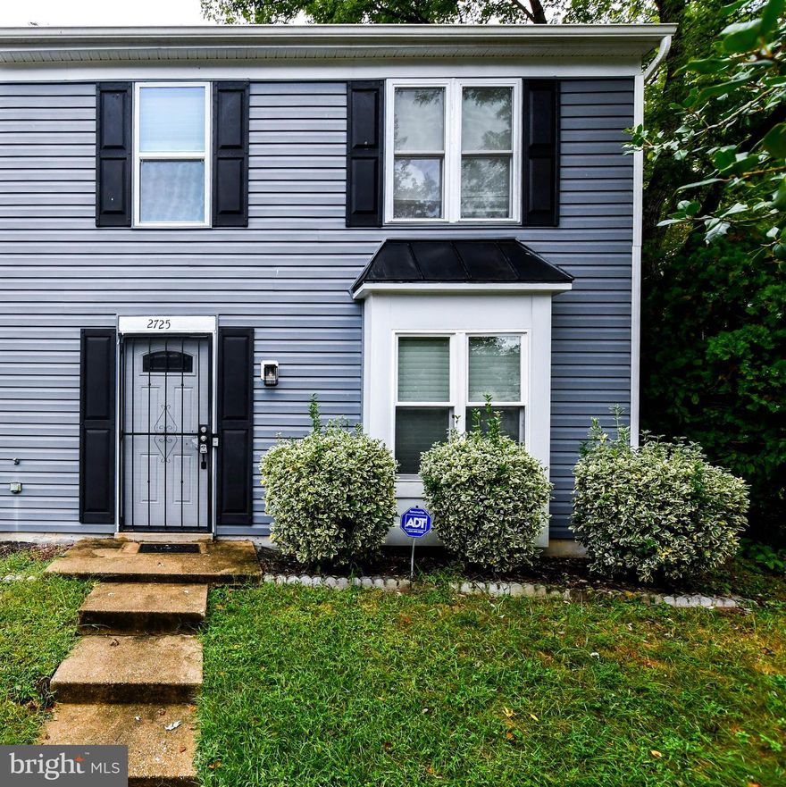 Welcome to 2725 Red Lion Place! This recently updated townhome features 3 spacious bedrooms and 1.5 bathrooms, ready for its next occupant. The home offers a bright open floor plan with generous room sizes, perfect for comfortable living and entertaining. 

Rental Requirements:
Minimum credit score: 600
Minimum household income: $75,000
All showings require prior confirmation – please do not visit without an appointment.
Don’t miss this opportunity to make 2725 Red Lion Place your new home!