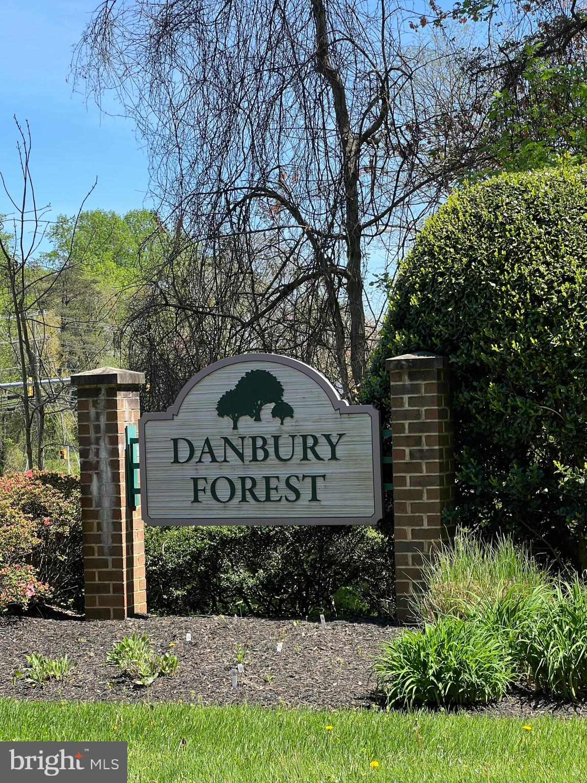 DANBURY FOREST - Residential