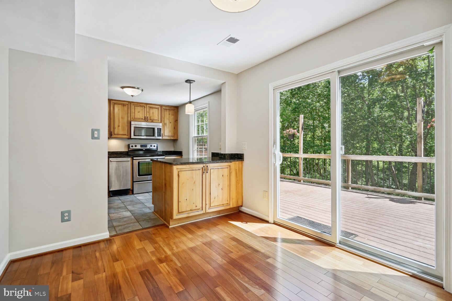 DANBURY FOREST - Residential