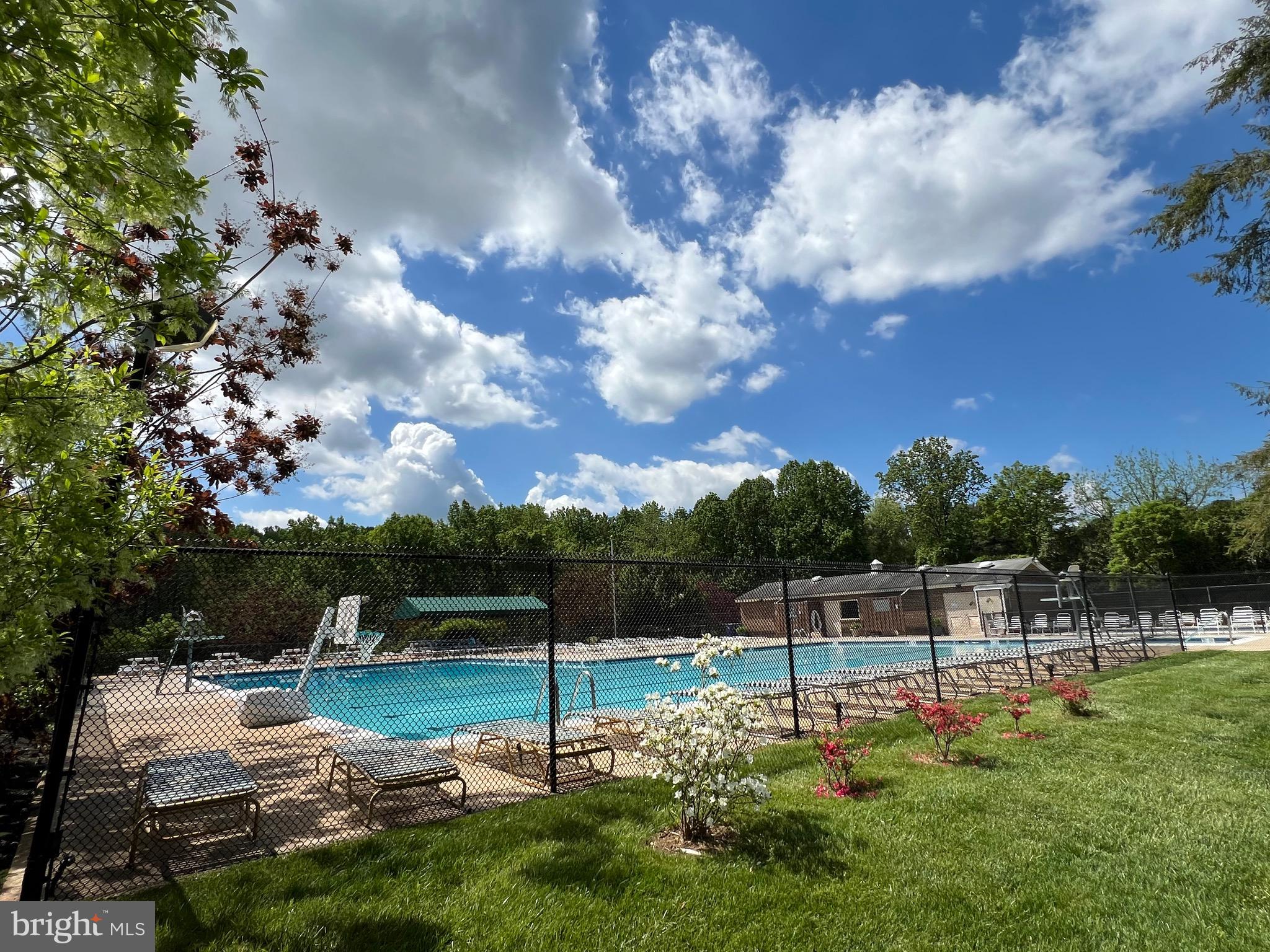 DANBURY FOREST - Residential