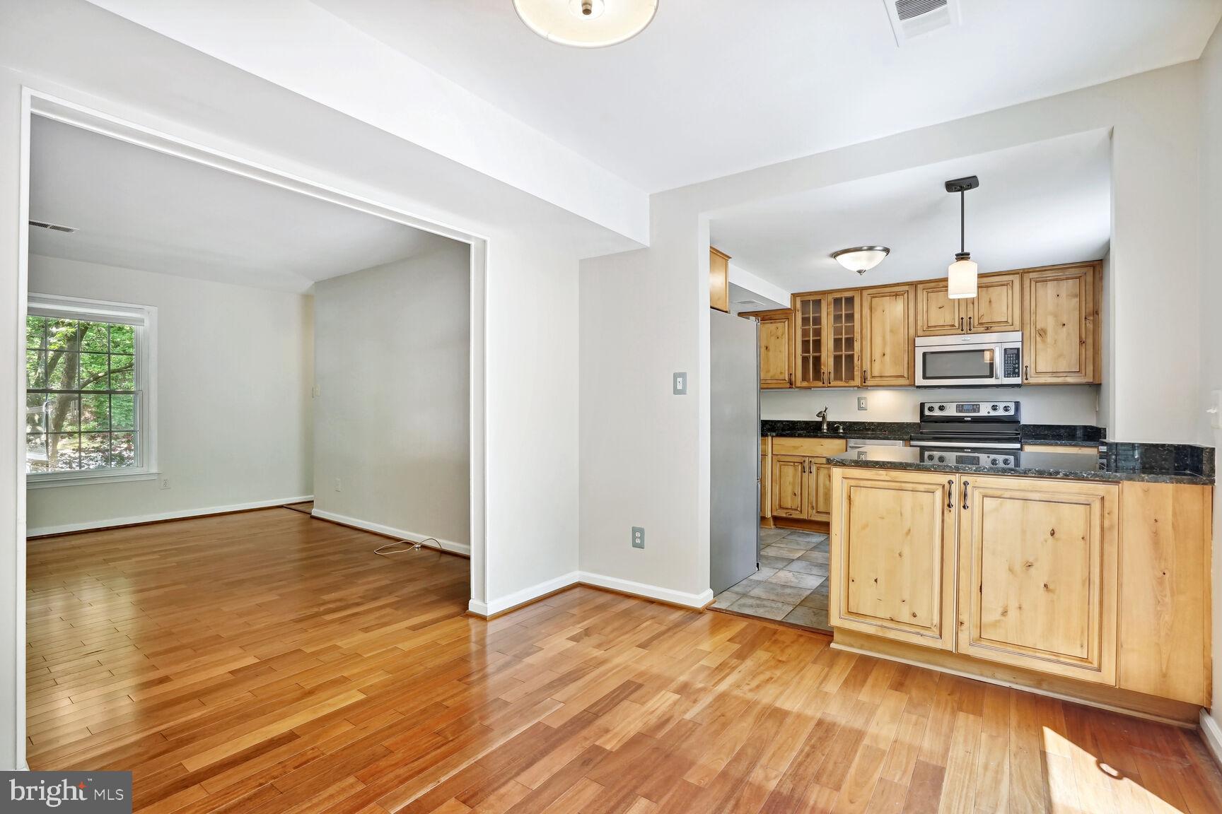 DANBURY FOREST - Residential