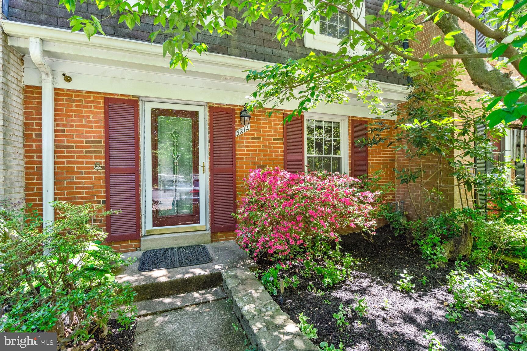 DANBURY FOREST - Residential