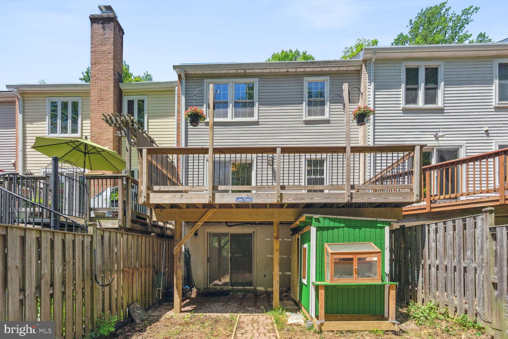 DANBURY FOREST - Residential