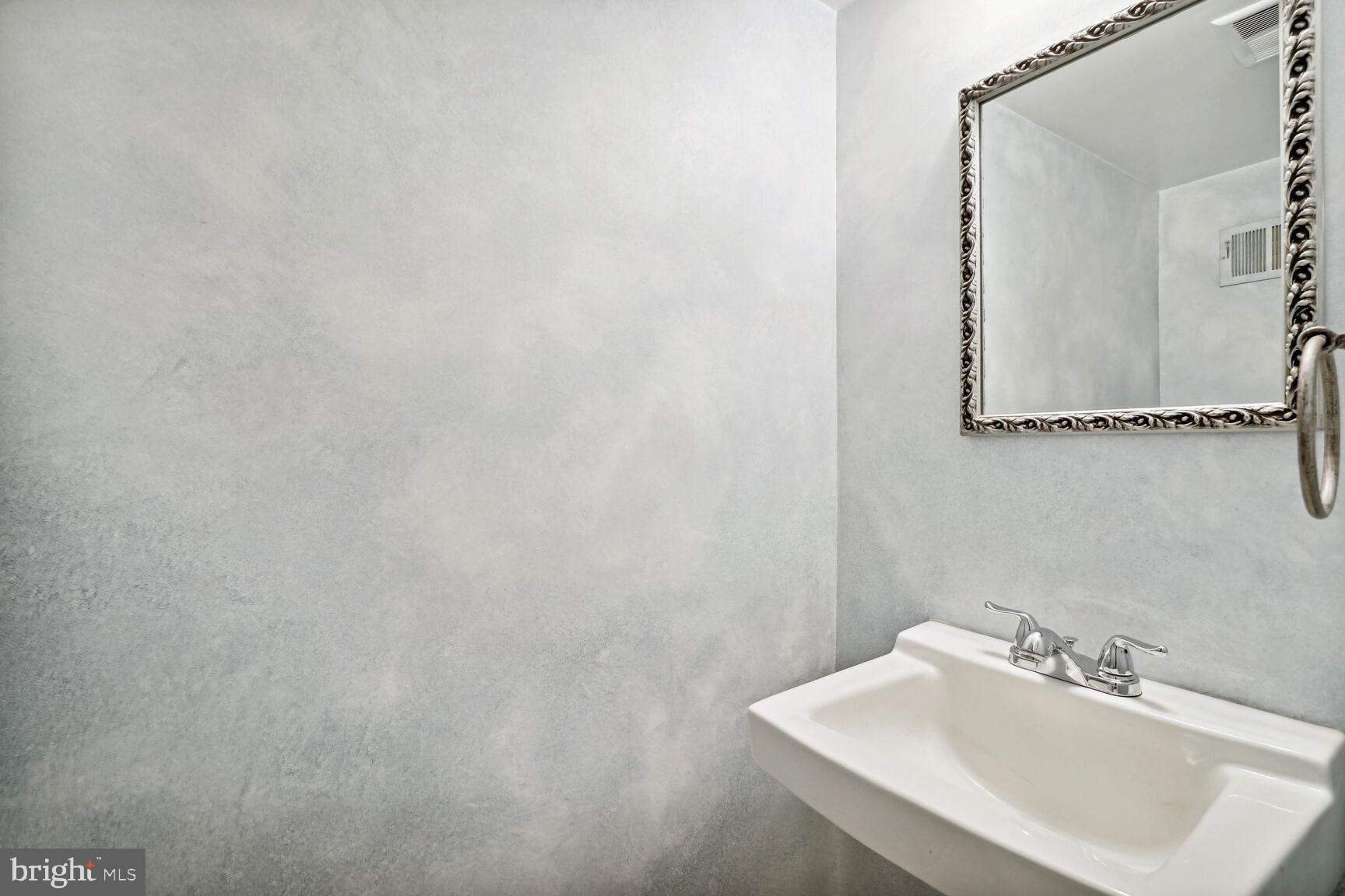 DANBURY FOREST - Residential