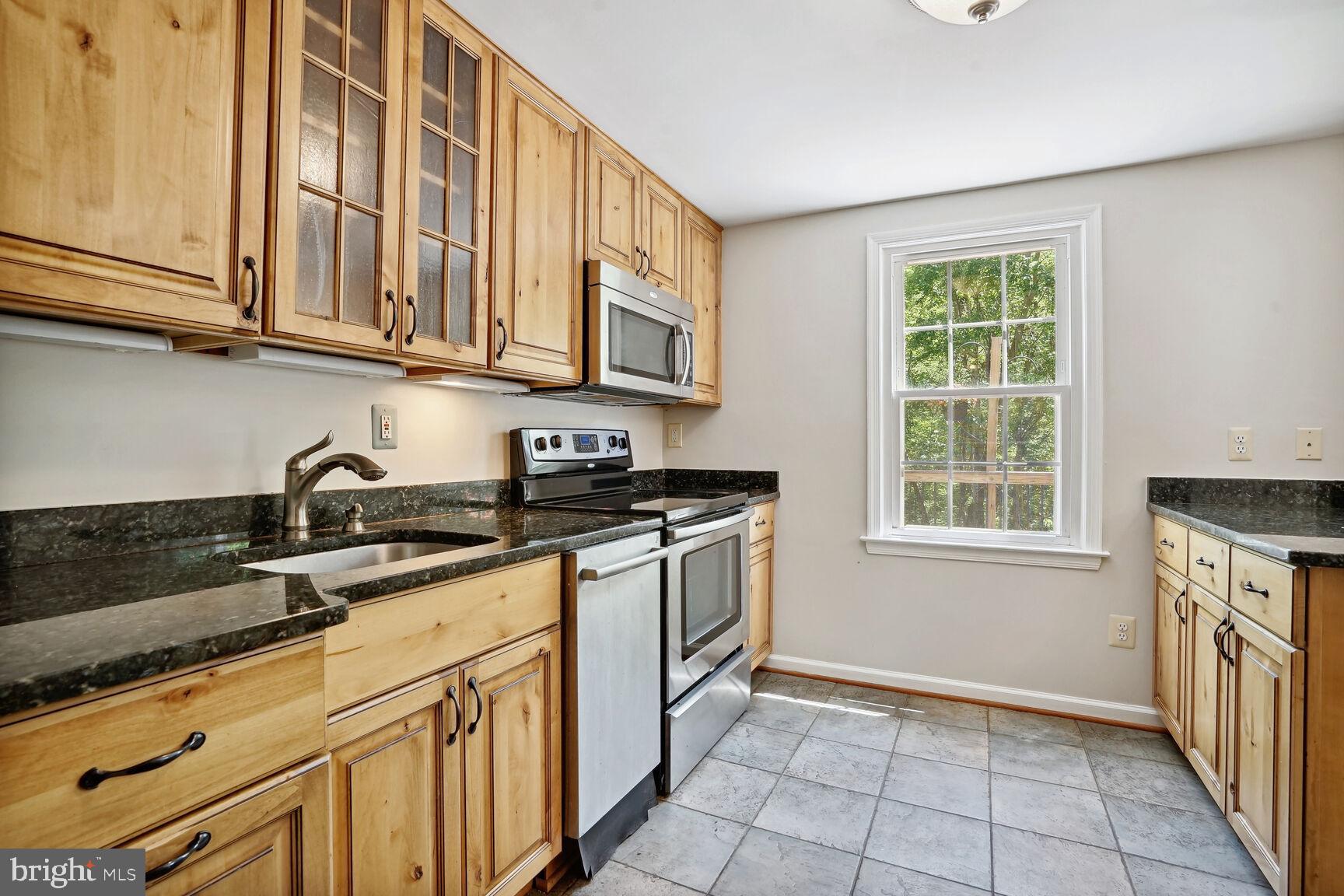 DANBURY FOREST - Residential