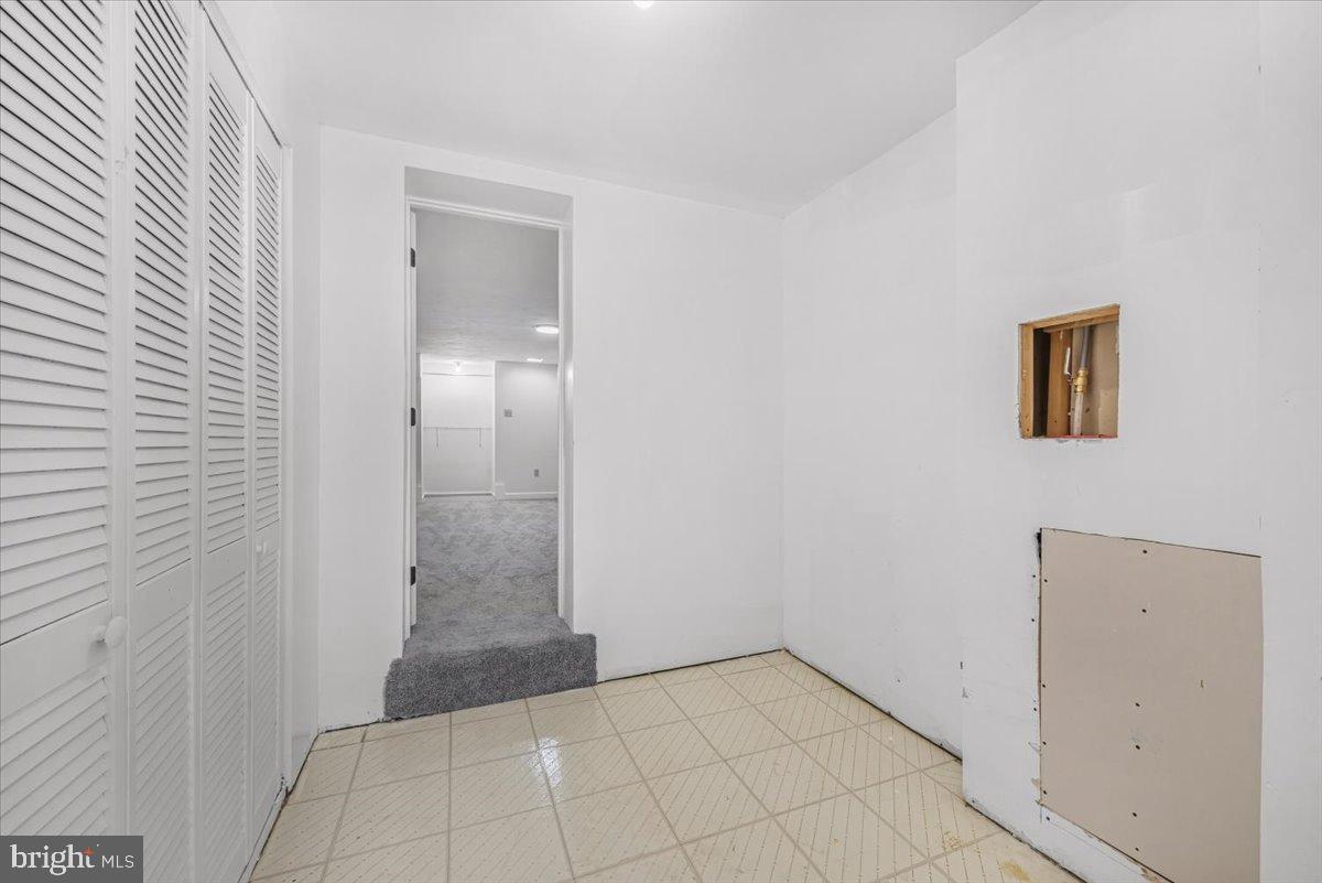 OLD FORT HILLS - Residential